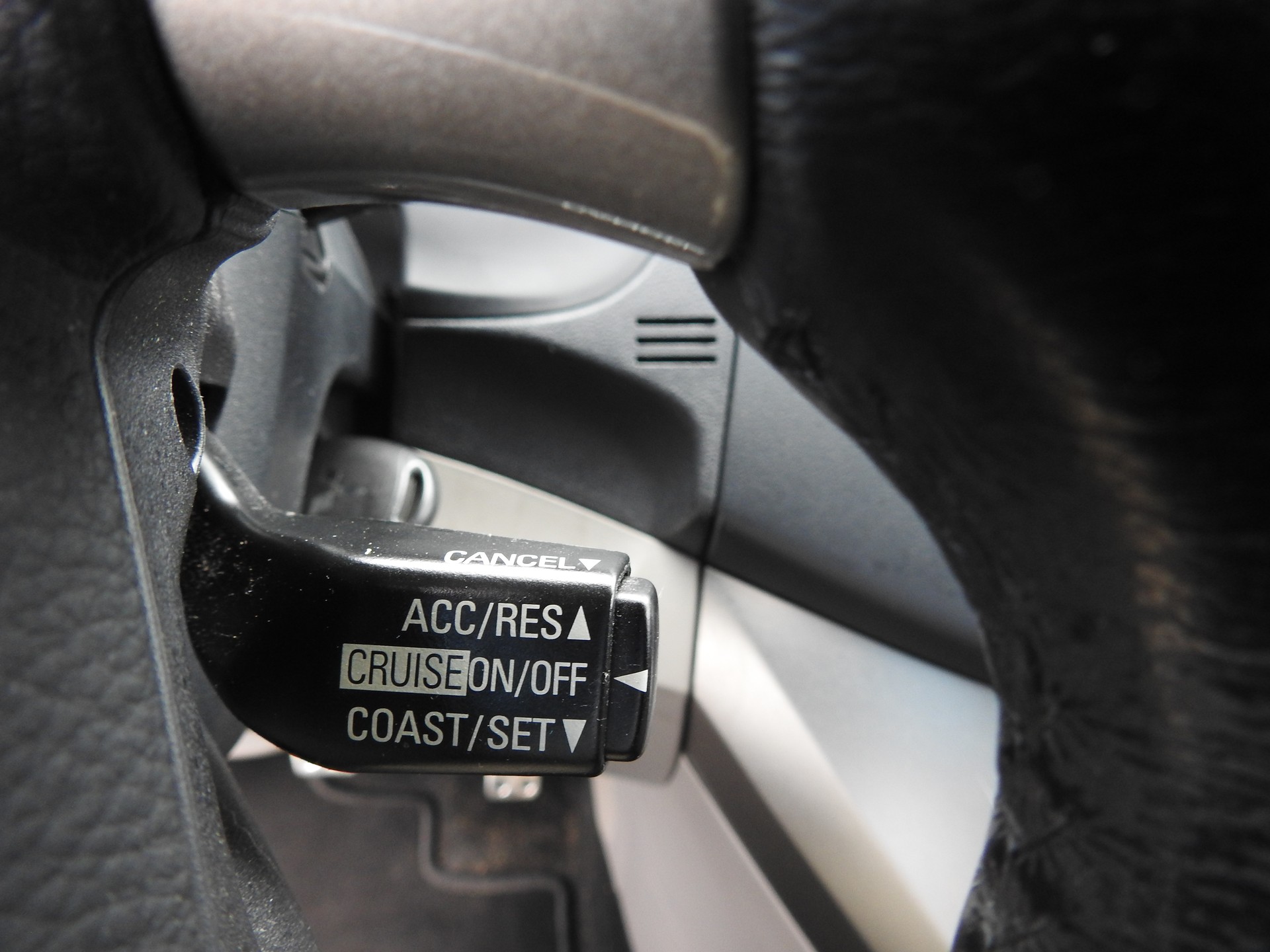MITSUBISHI Grandis 2.0 16V DID Swiss Edition-image-24