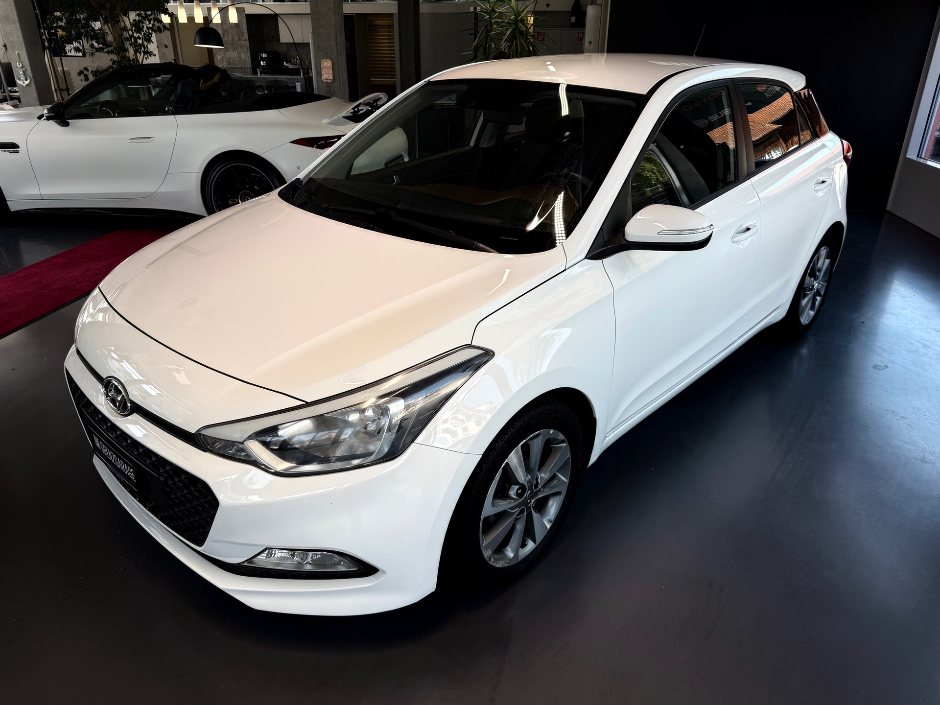 HYUNDAI i20 1.4 Vertex Automatic-showroom-element-2