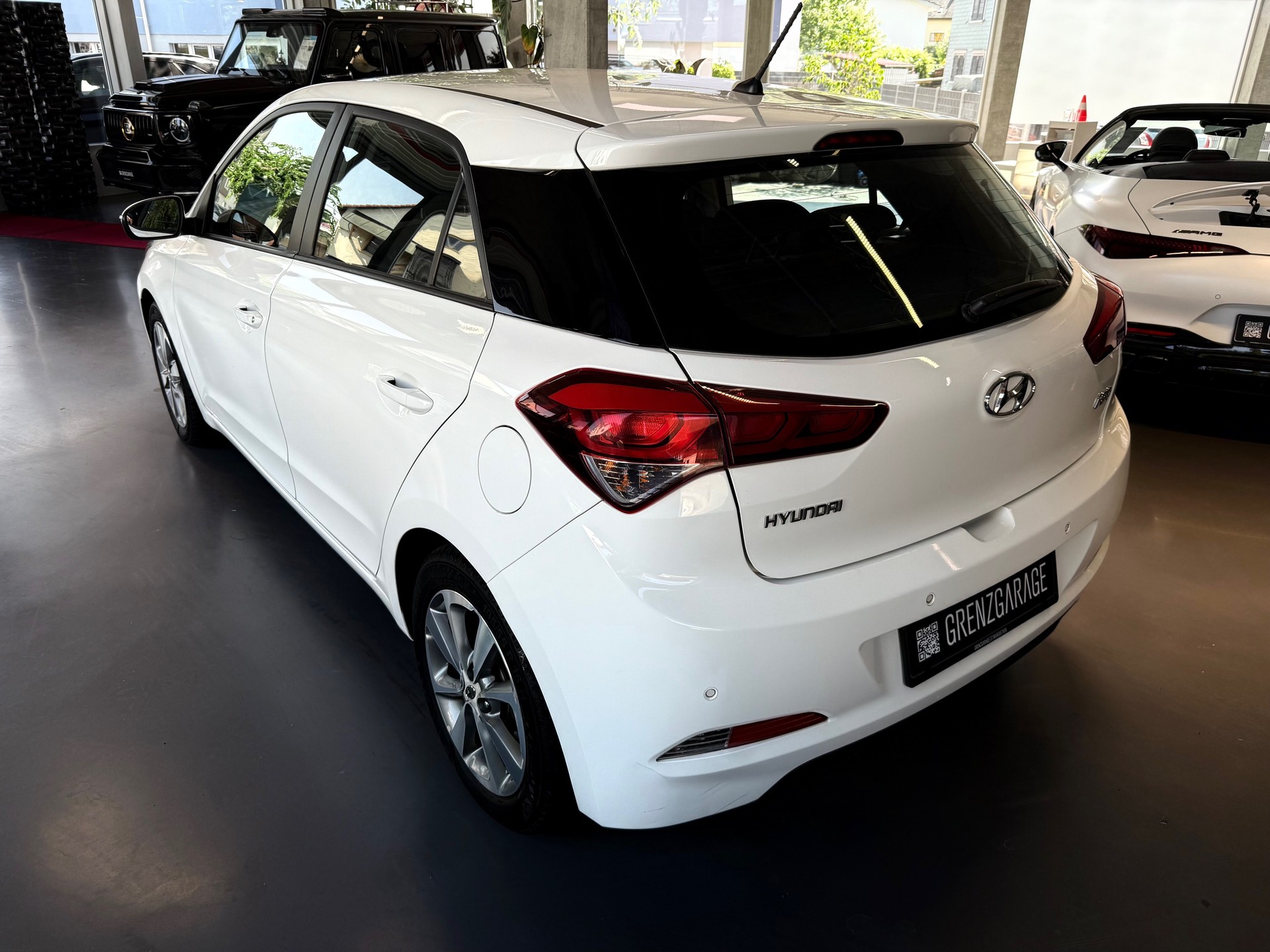 HYUNDAI i20 1.4 Vertex Automatic-image-5