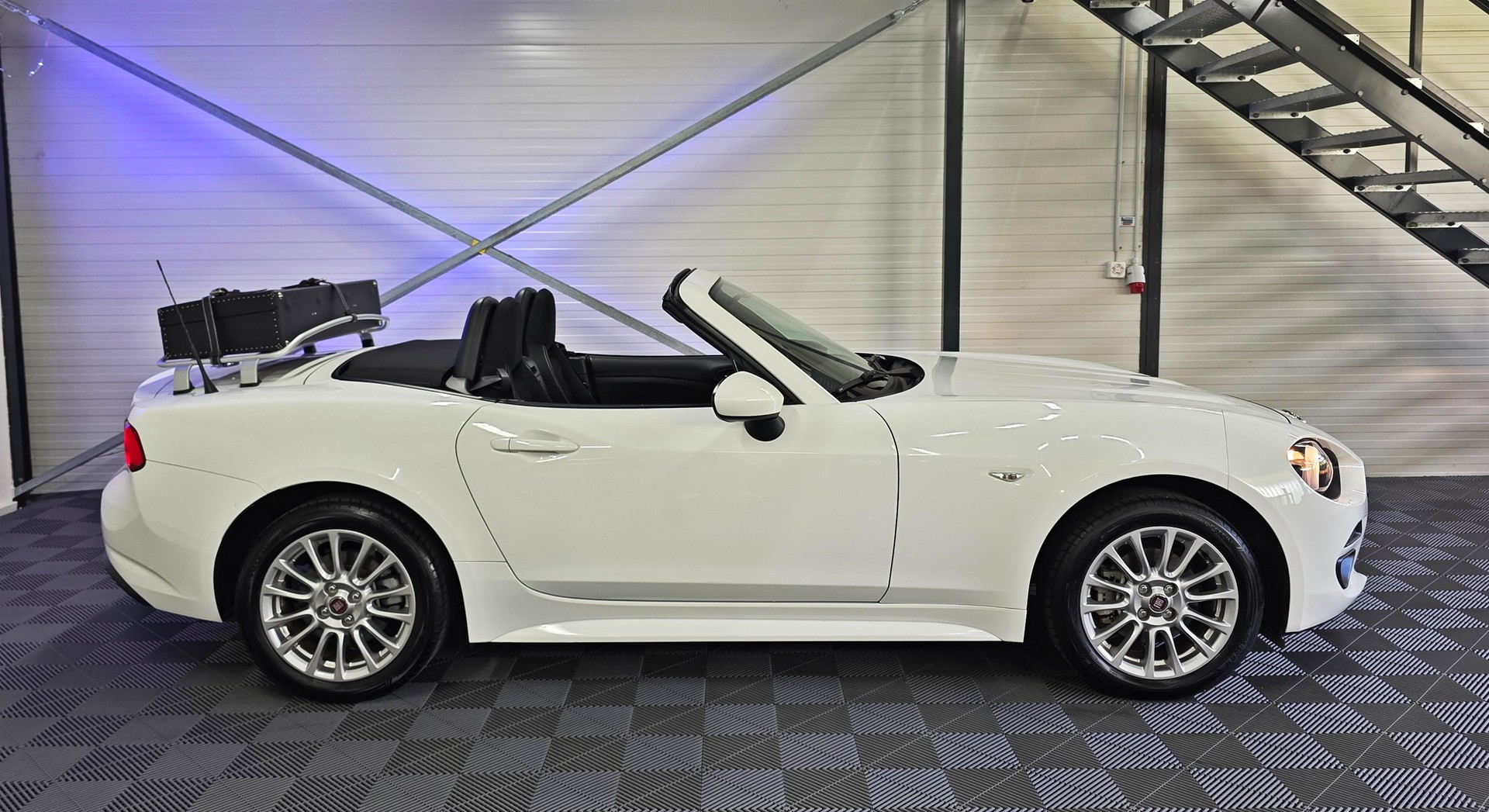 FIAT 124 Spider 1.4 TB-showroom-element-3