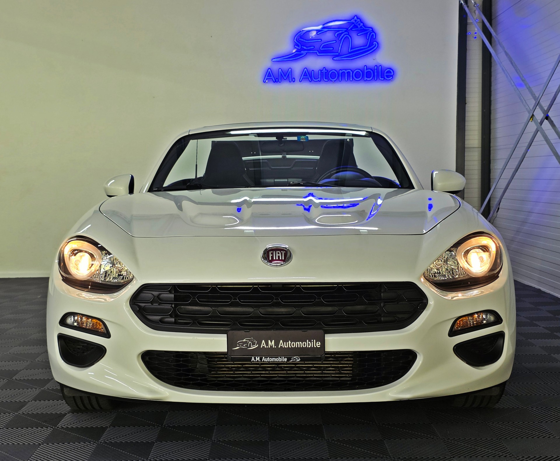 FIAT 124 Spider 1.4 TB-showroom-element-1
