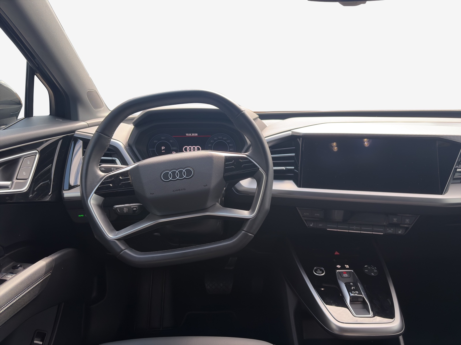 AUDI Q4 e-tron 45 quattro-image-8