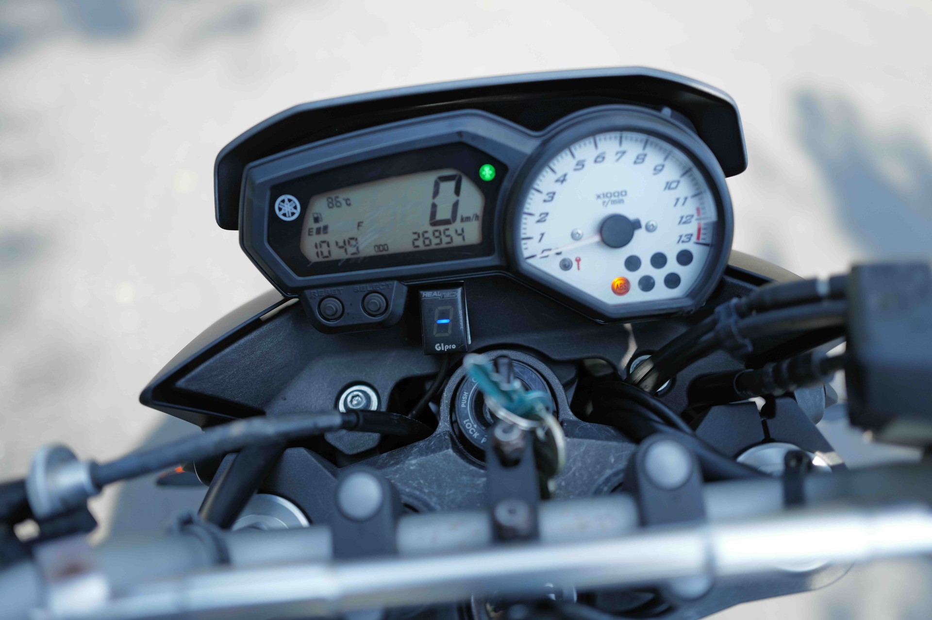 YAMAHA FZ8 N ABS-image-8