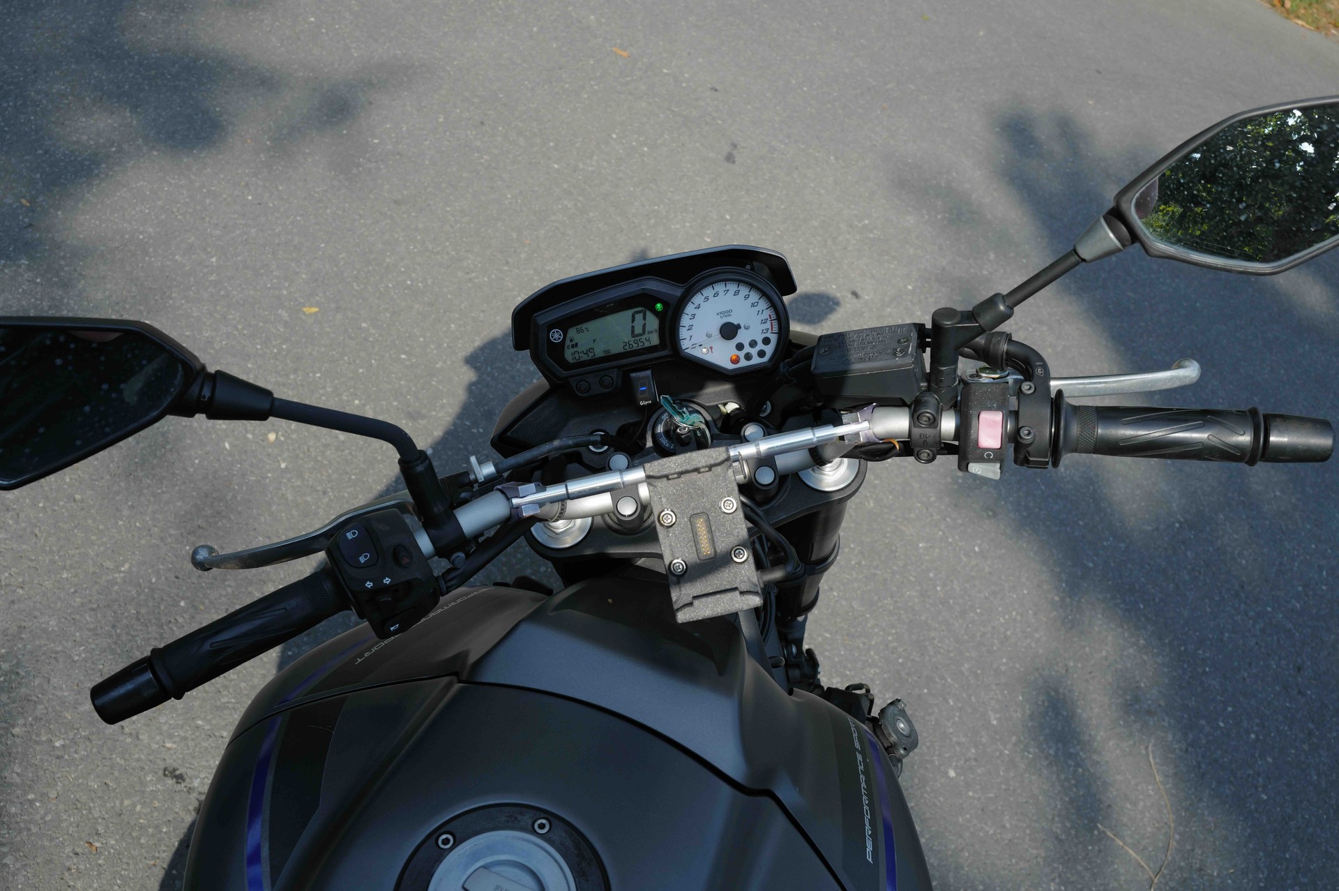 YAMAHA FZ8 N ABS-image-5