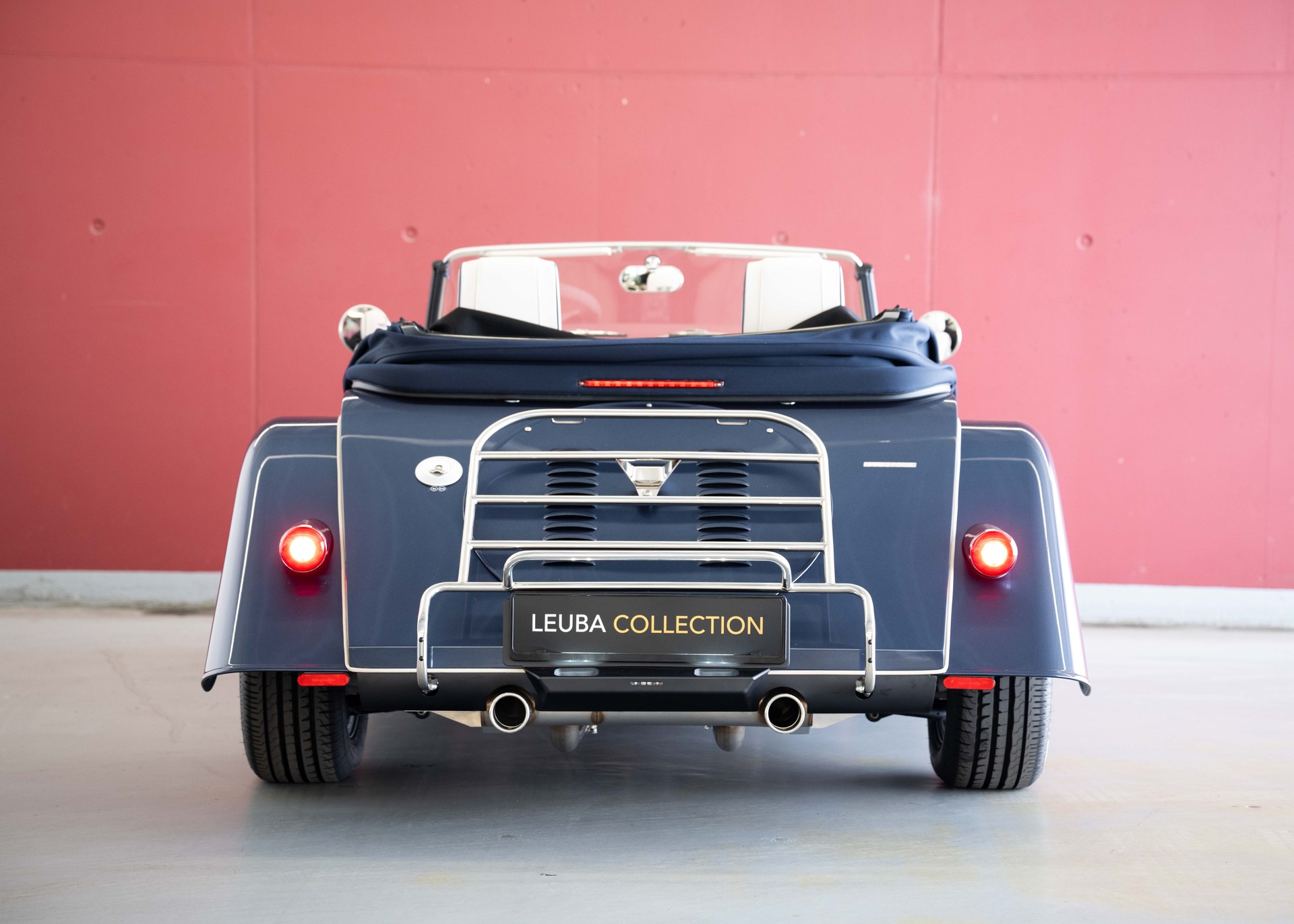 MORGAN Plus Four 2.0 Bespoke (MY 26, Swiss new car, 1 of 1 configuration, Prussian Blue Porsche metallic, 30-month warranty)-showroom-element-3