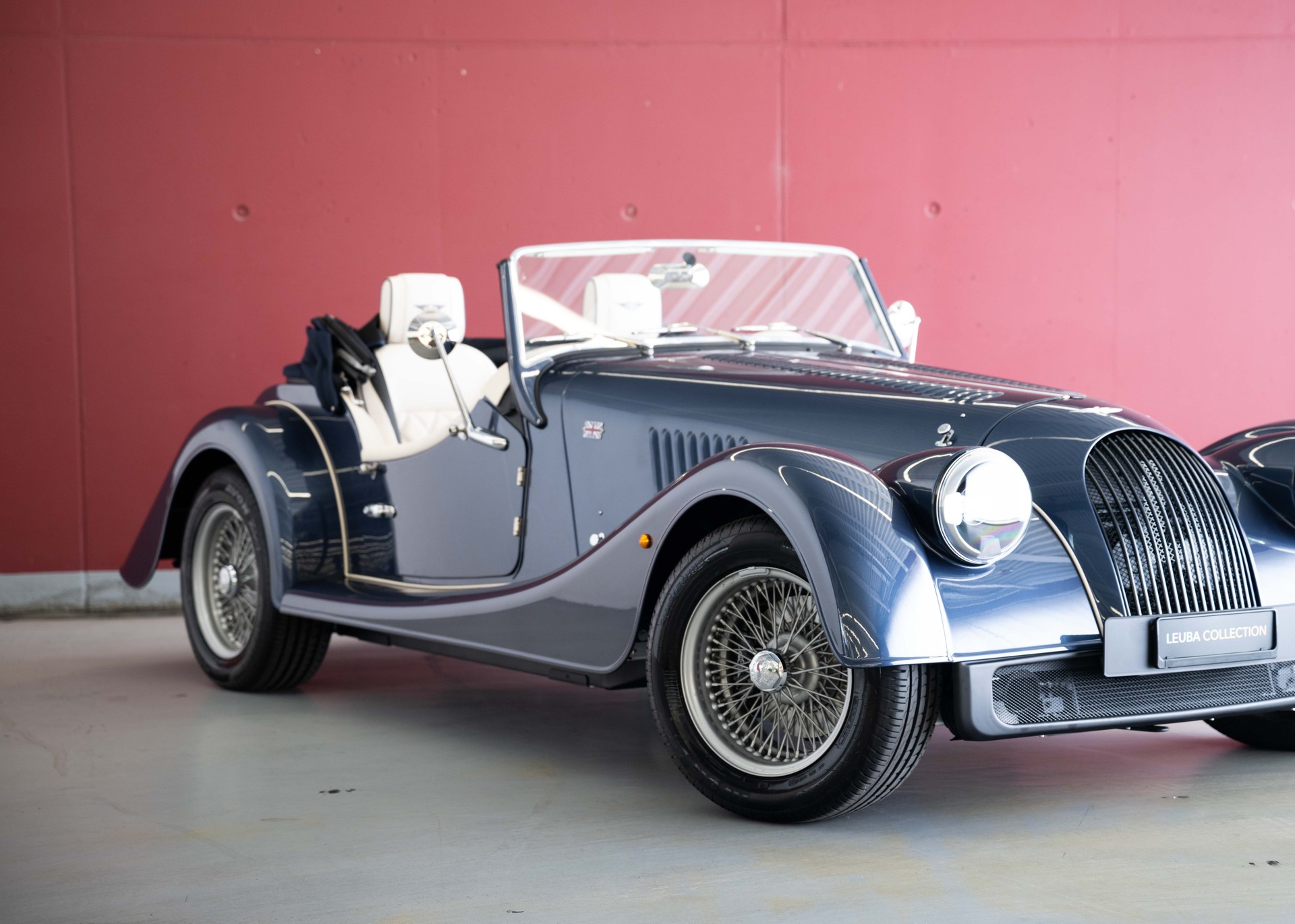 MORGAN Plus Four 2.0 Bespoke (MY 26, Swiss new car, 1 of 1 configuration, Prussian Blue Porsche metallic, 30-month warranty)-image-10