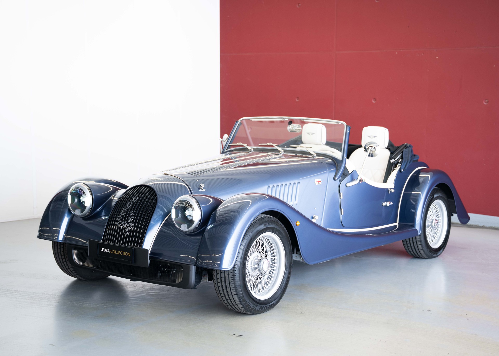 MORGAN Plus Four 2.0 Bespoke (MY 26, Swiss new car, 1 of 1 configuration, Prussian Blue Porsche metallic, 30-month warranty)-image-4
