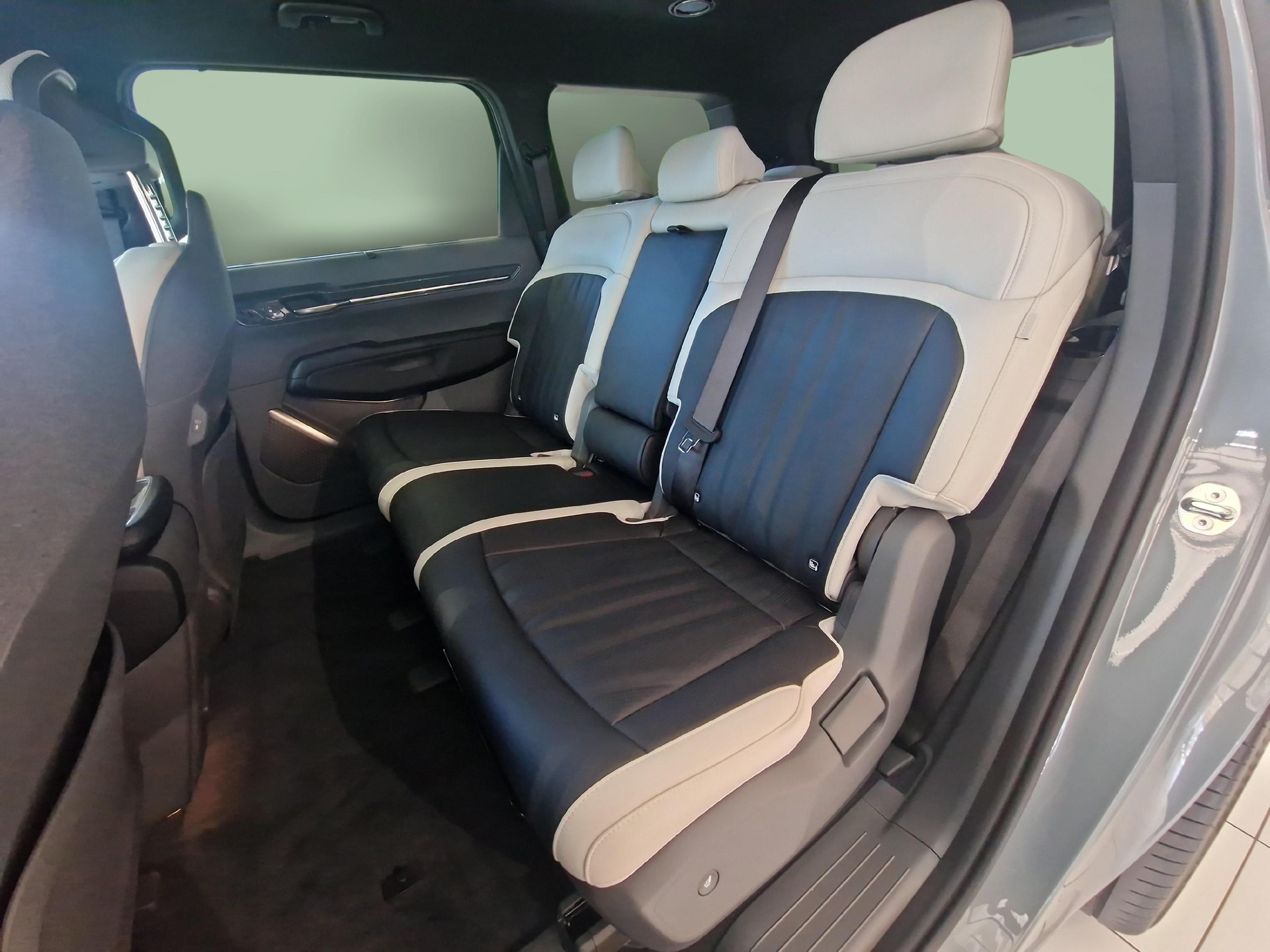 KIA EV9 99.8 kWh GT-Line 4x4-image-10