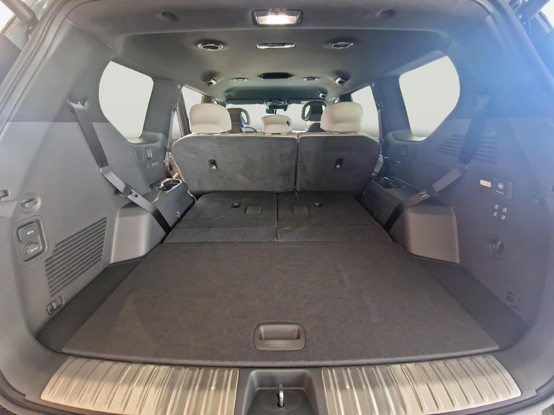 KIA EV9 99.8 kWh GT-Line 4x4-image-11
