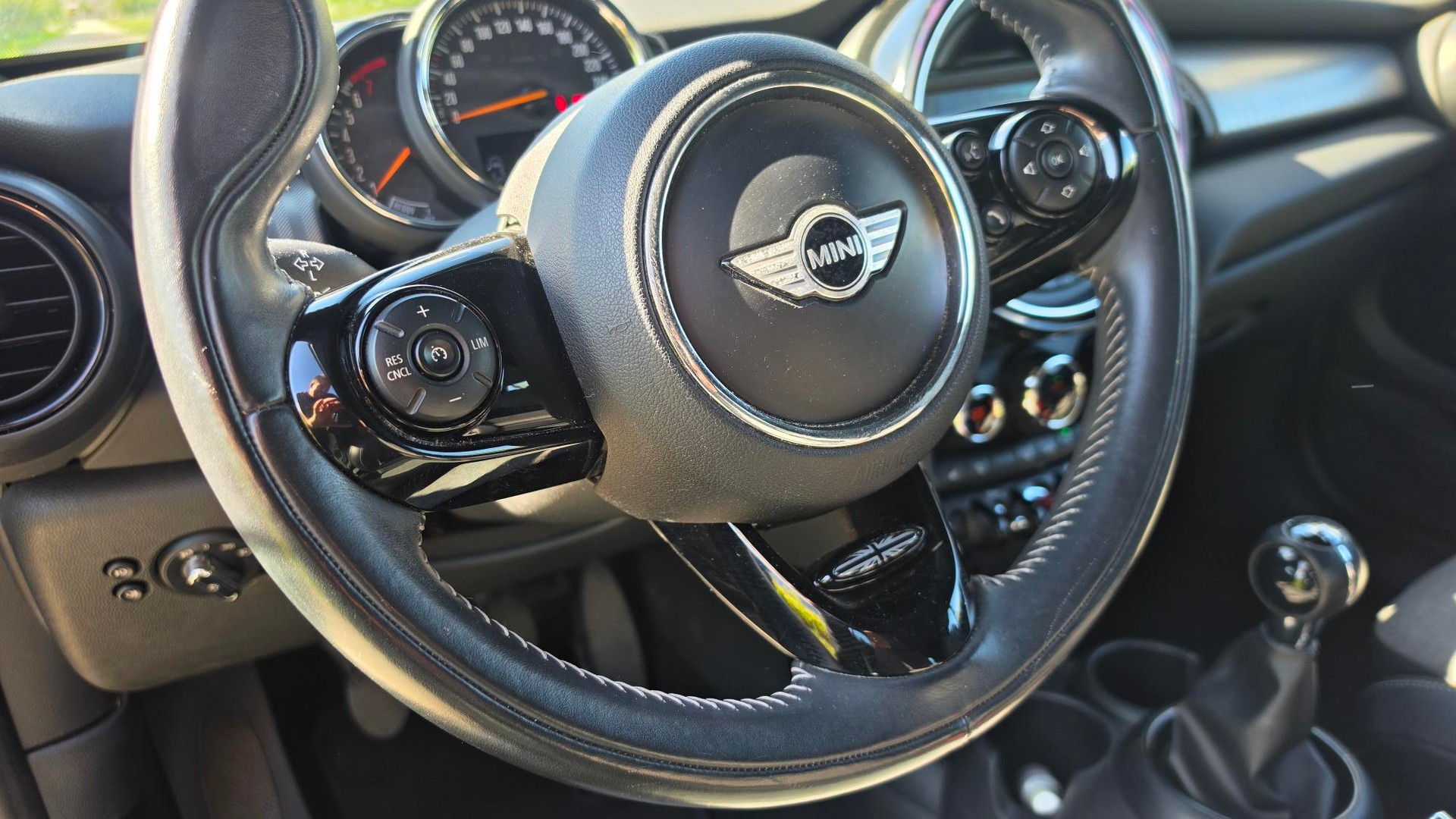 MINI 2.0i Cooper S-image-5
