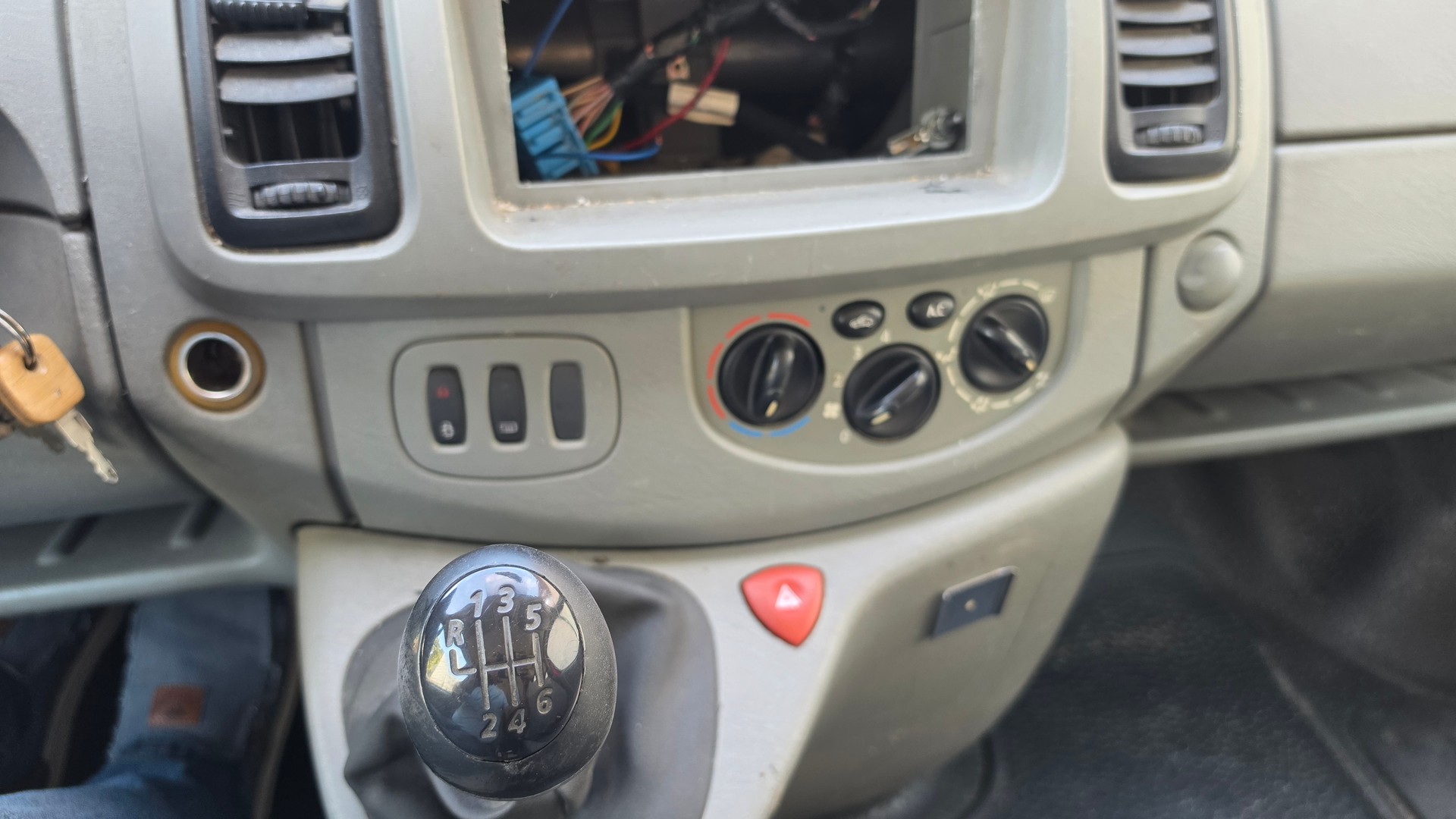 OPEL Vivaro 1.9 CDTI 2.9t-image-16