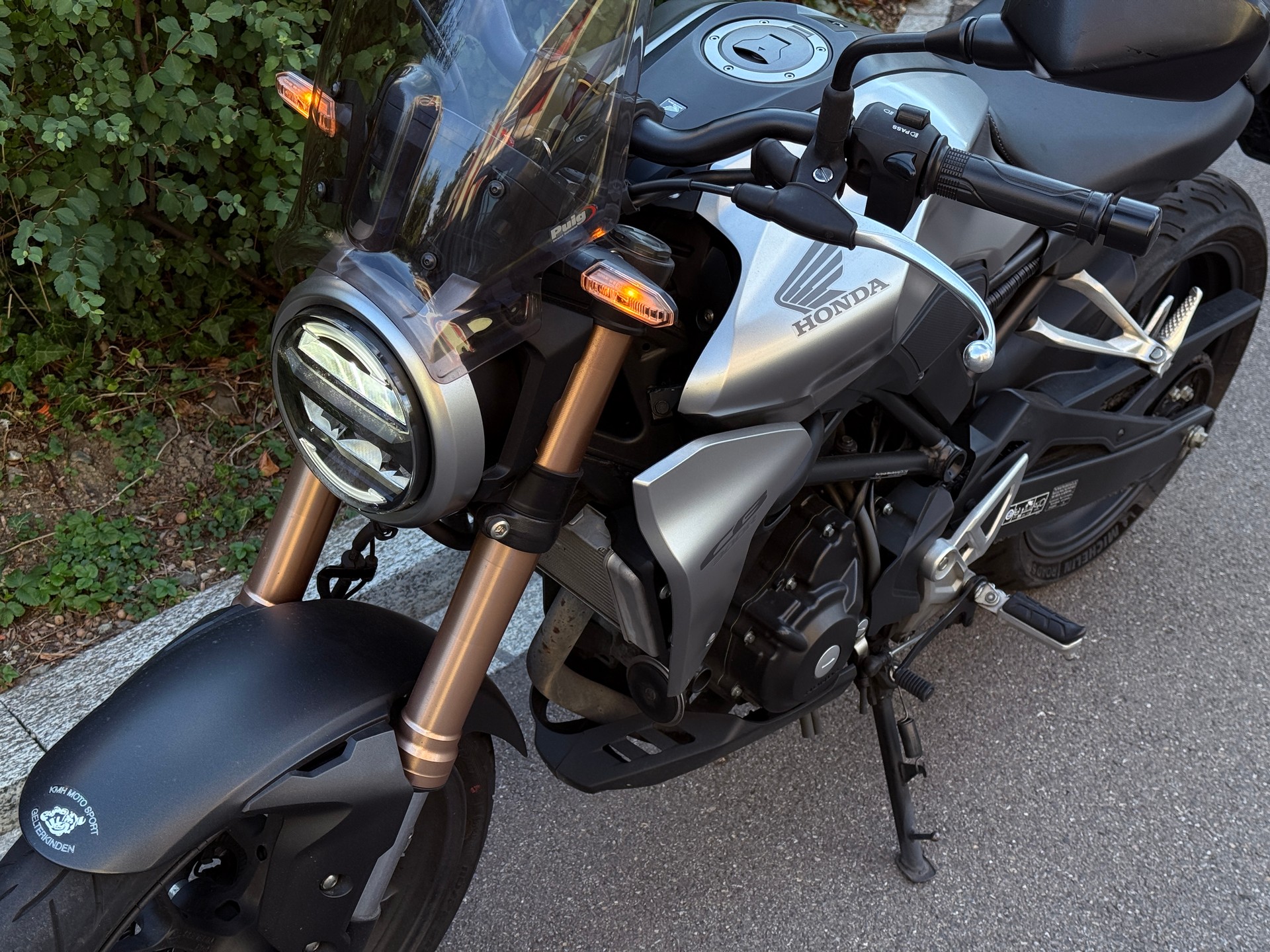 HONDA CB 300 R-image-2
