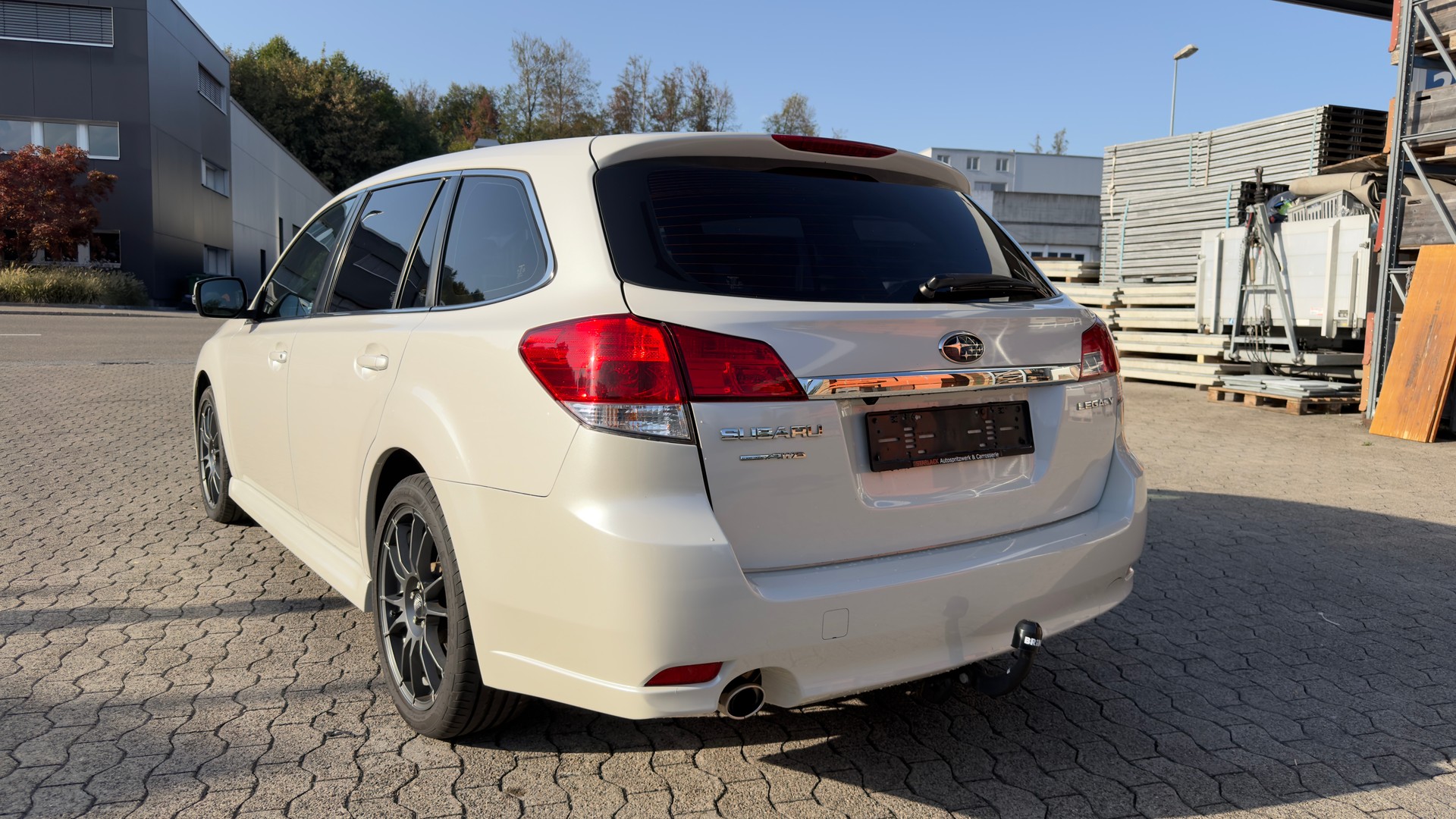 SUBARU Legacy 2.0i Swiss AWD Lineartronic-showroom-element-2