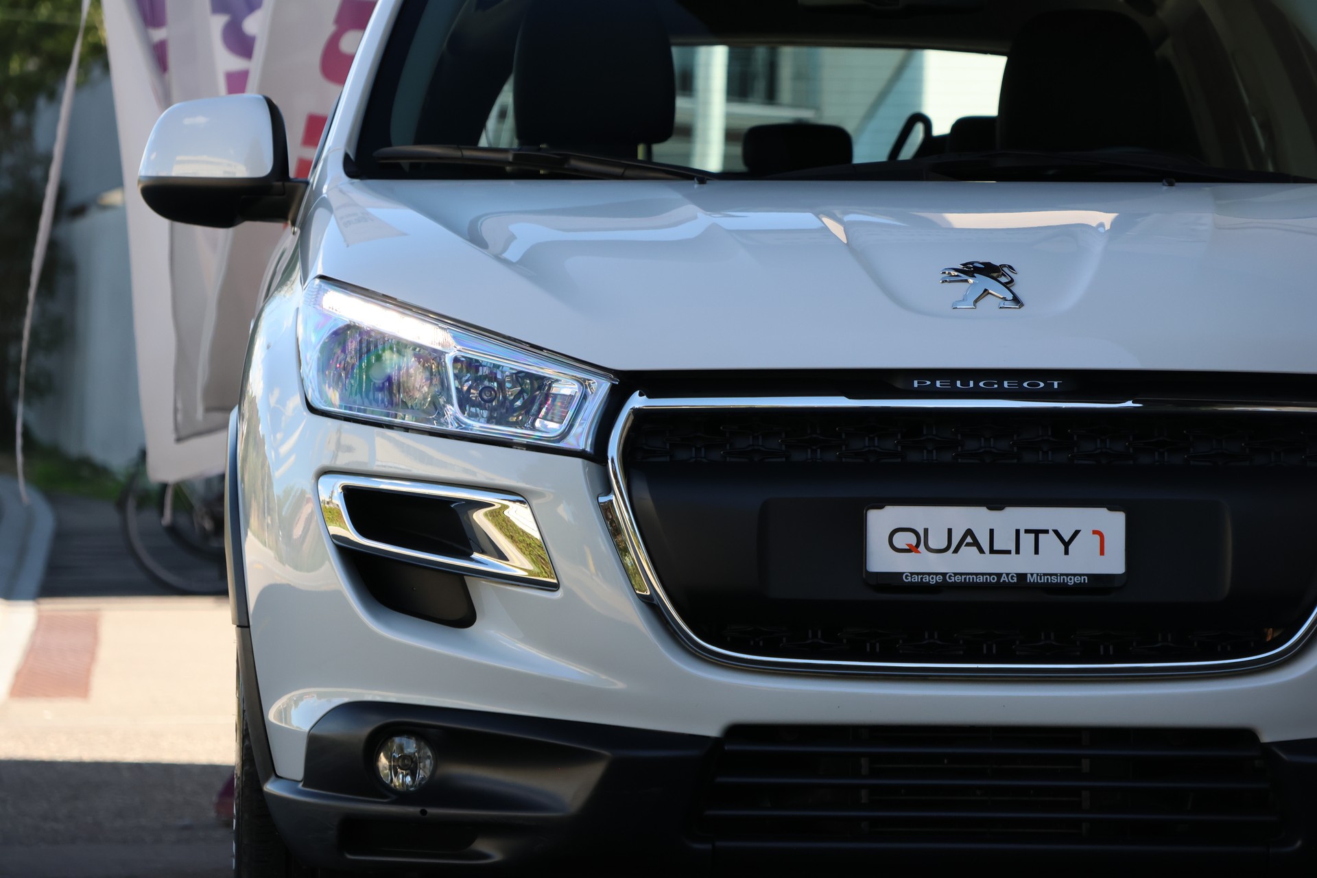PEUGEOT 4008 1.6 HDi Allure 4WD-showroom-element-3