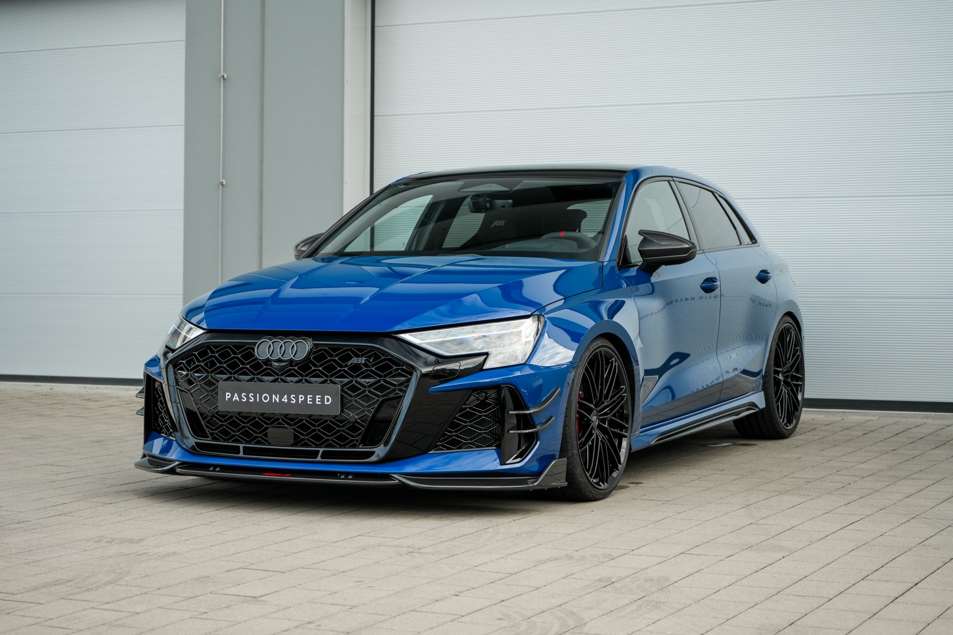 AUDI RS3 Sportback 2.5 TSI quattro S-tronic-showroom-element-1