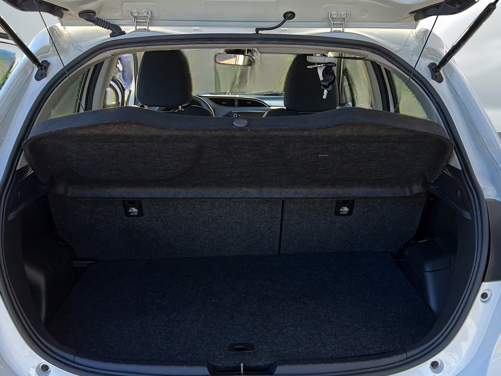 TOYOTA Yaris 1.5 VVT-i Hybrid Trend e-CVT-image-12