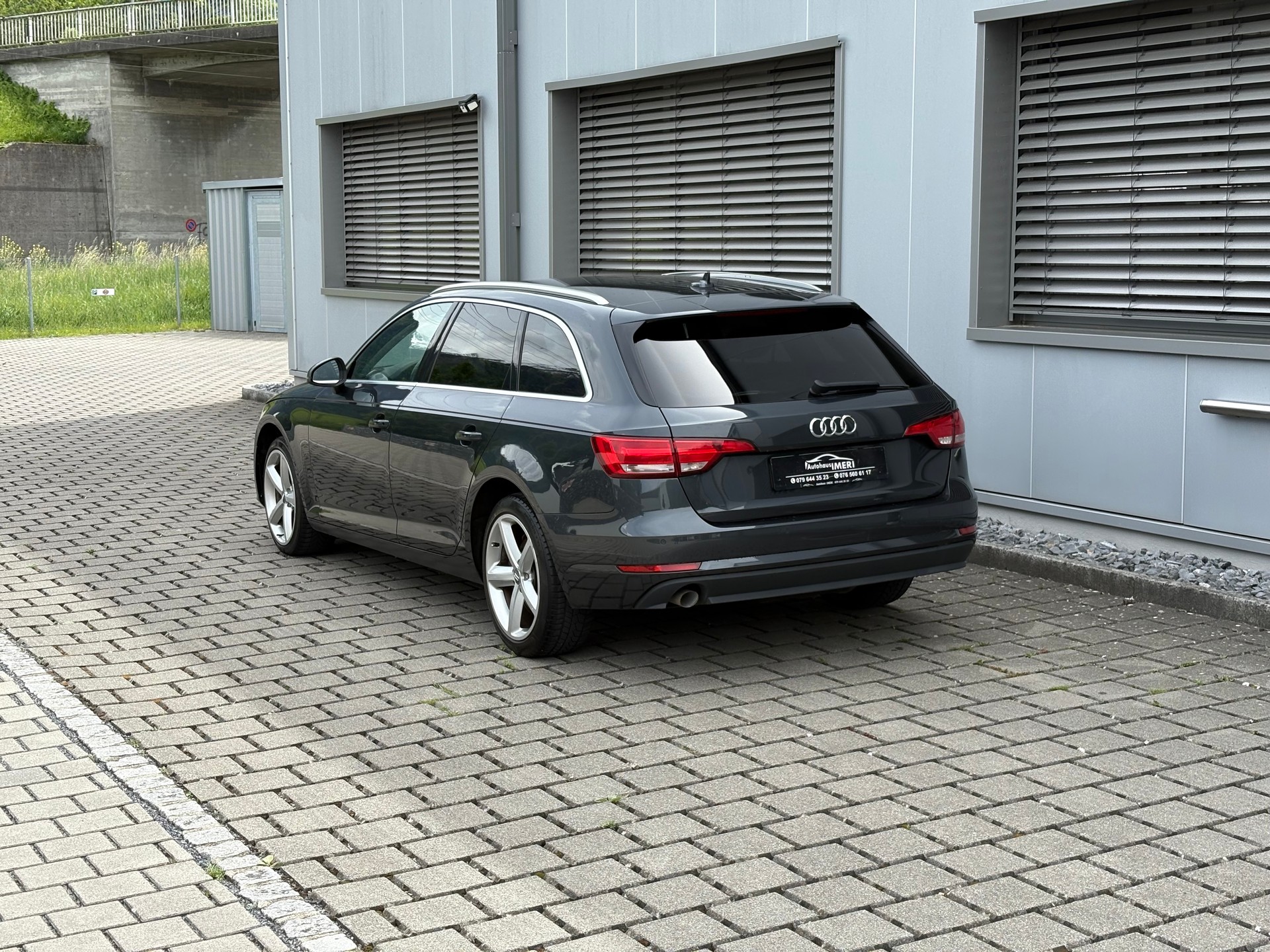 AUDI A4 Avant 2.0 TDI S-tronic-image-4