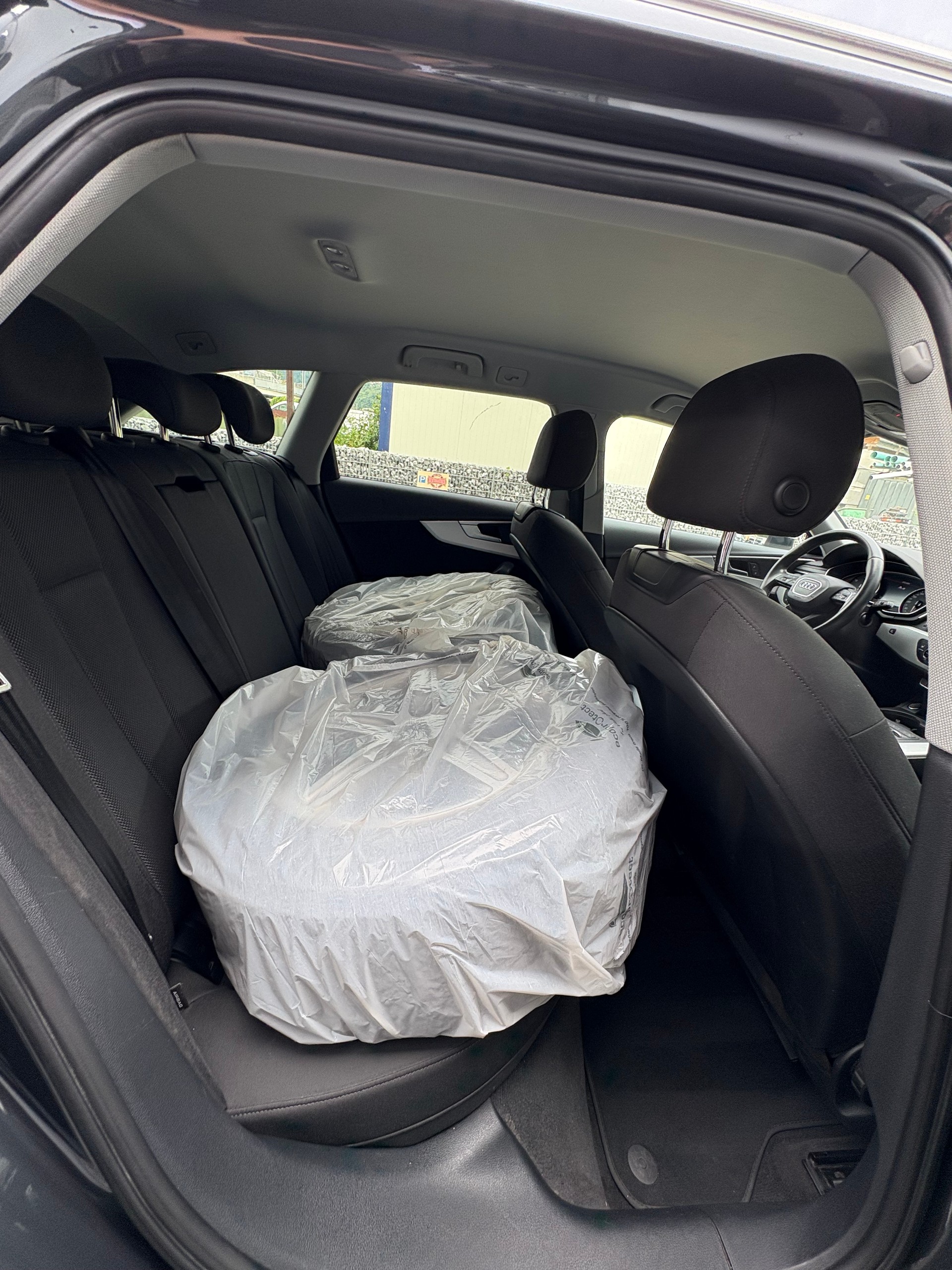 AUDI A4 Avant 2.0 TDI S-tronic-image-9