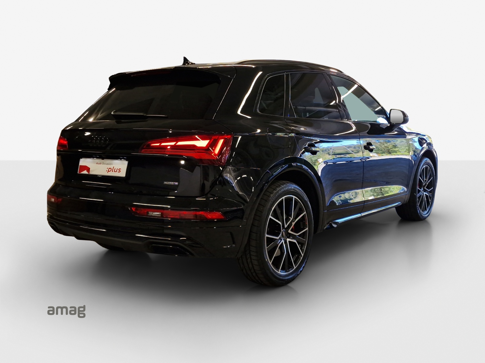 AUDI Q5 50 TFSI e PHEV S line quattro S-tronic-image-4