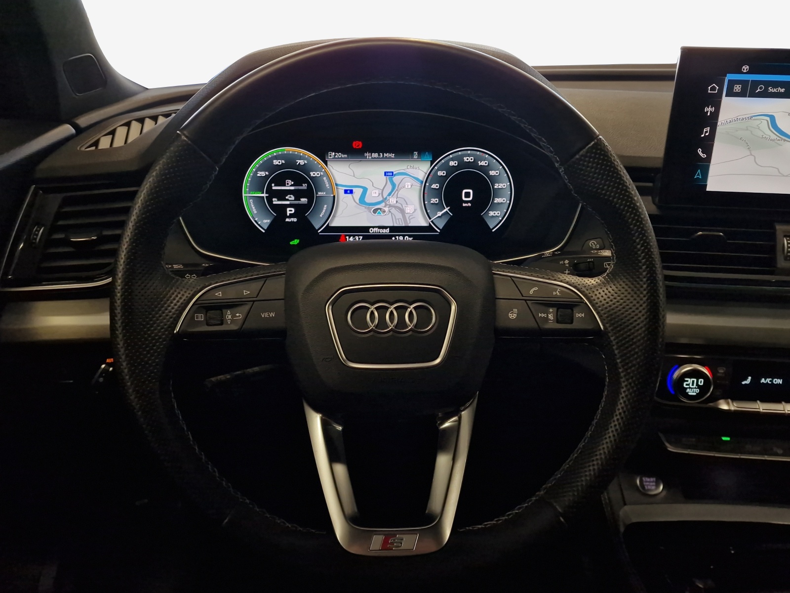 AUDI Q5 50 TFSI e PHEV S line quattro S-tronic-image-9