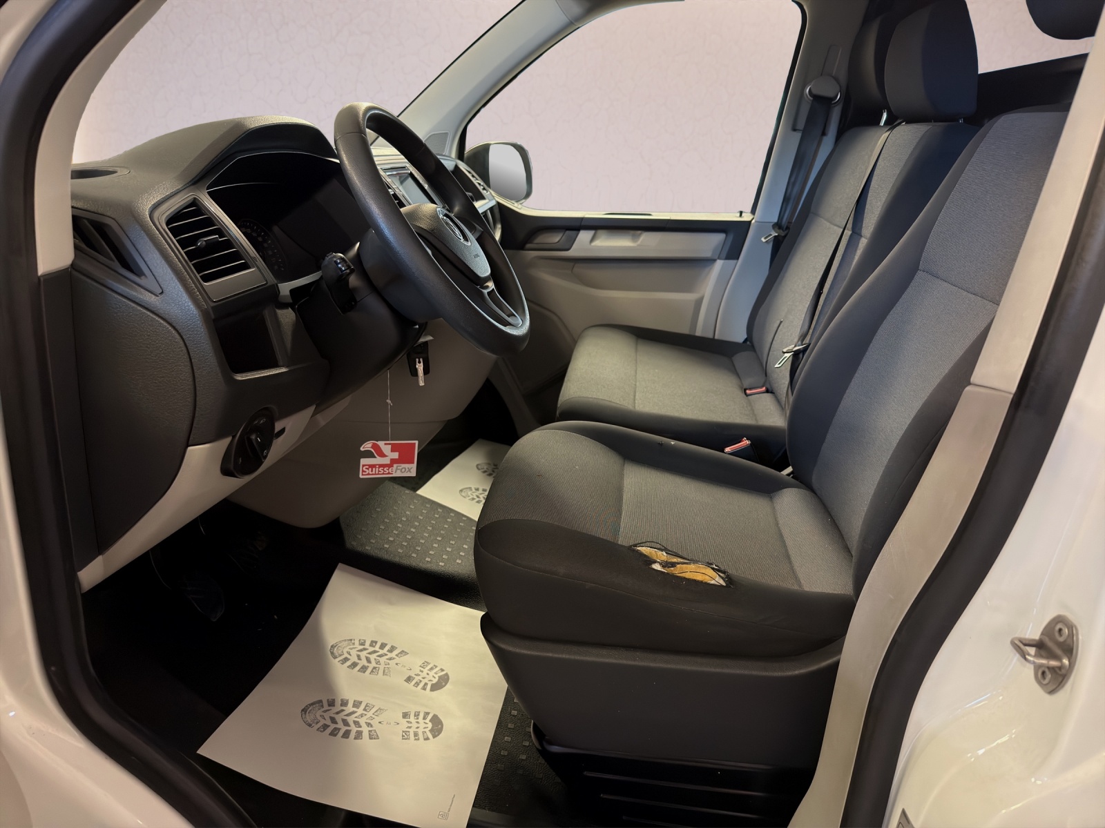 VW T6 2.0 TDI Transporter-image-8