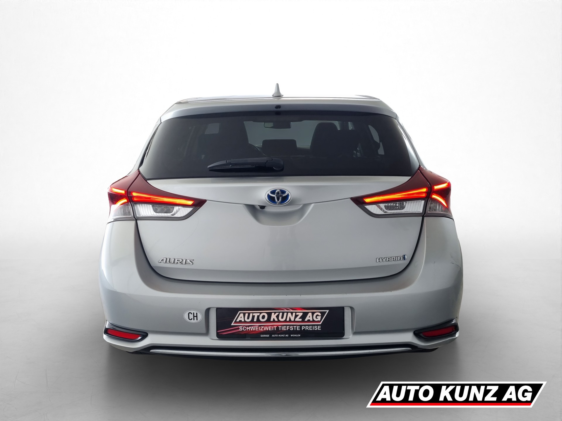TOYOTA Auris 1.8 HSD Trend-image-4