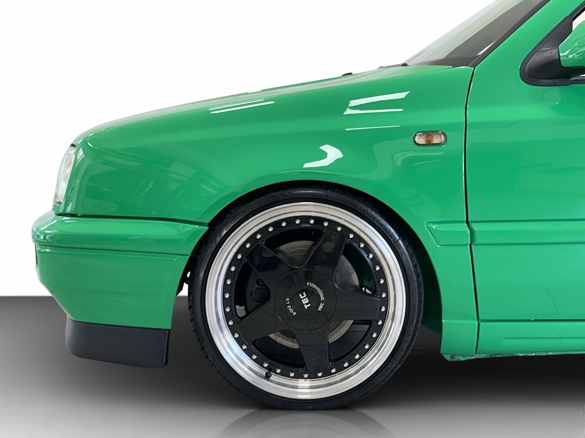 VW Golf 2900 VR6 Colour Concept-showroom-element-1