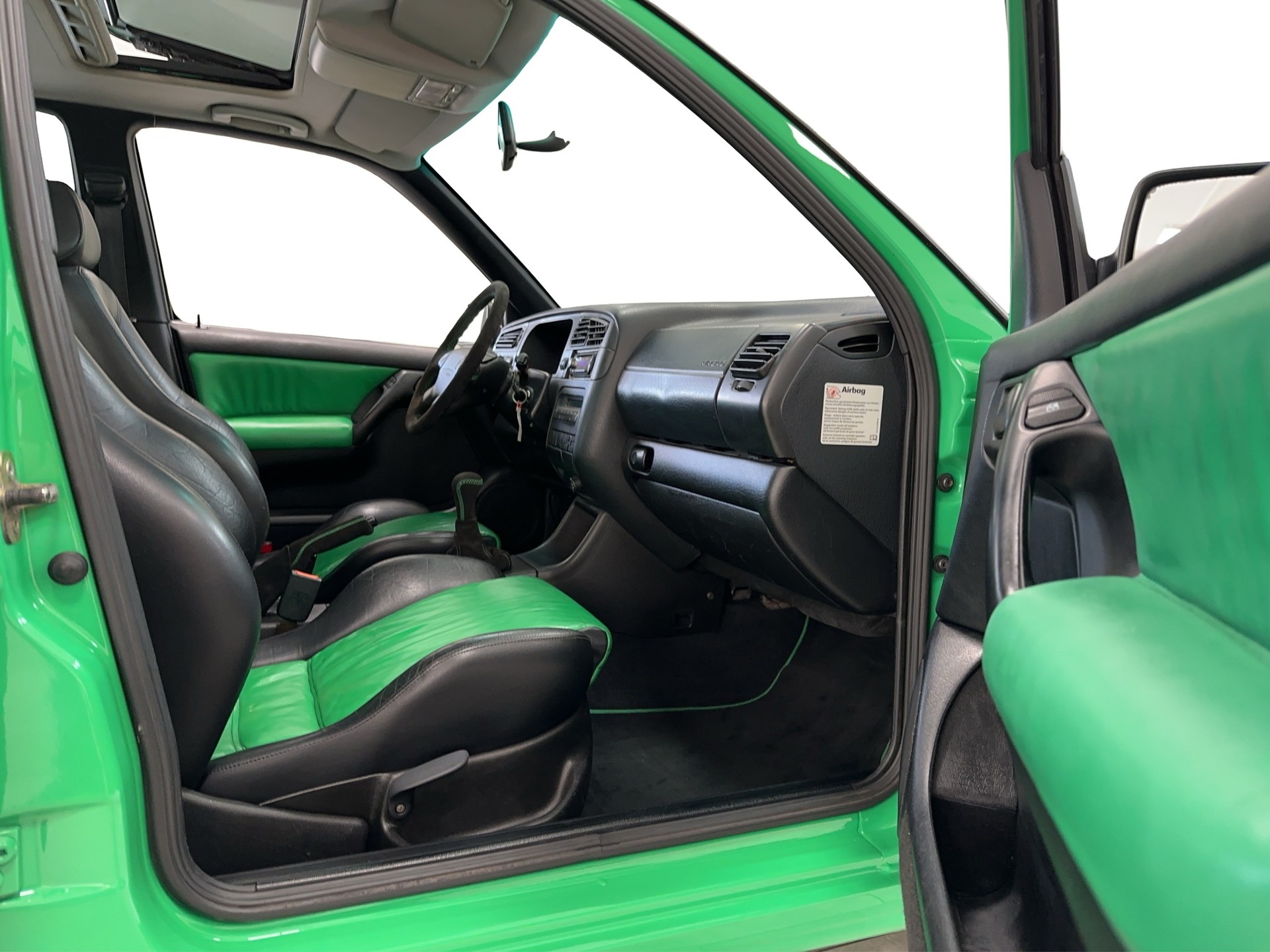 VW Golf 2900 VR6 Colour Concept-image-6
