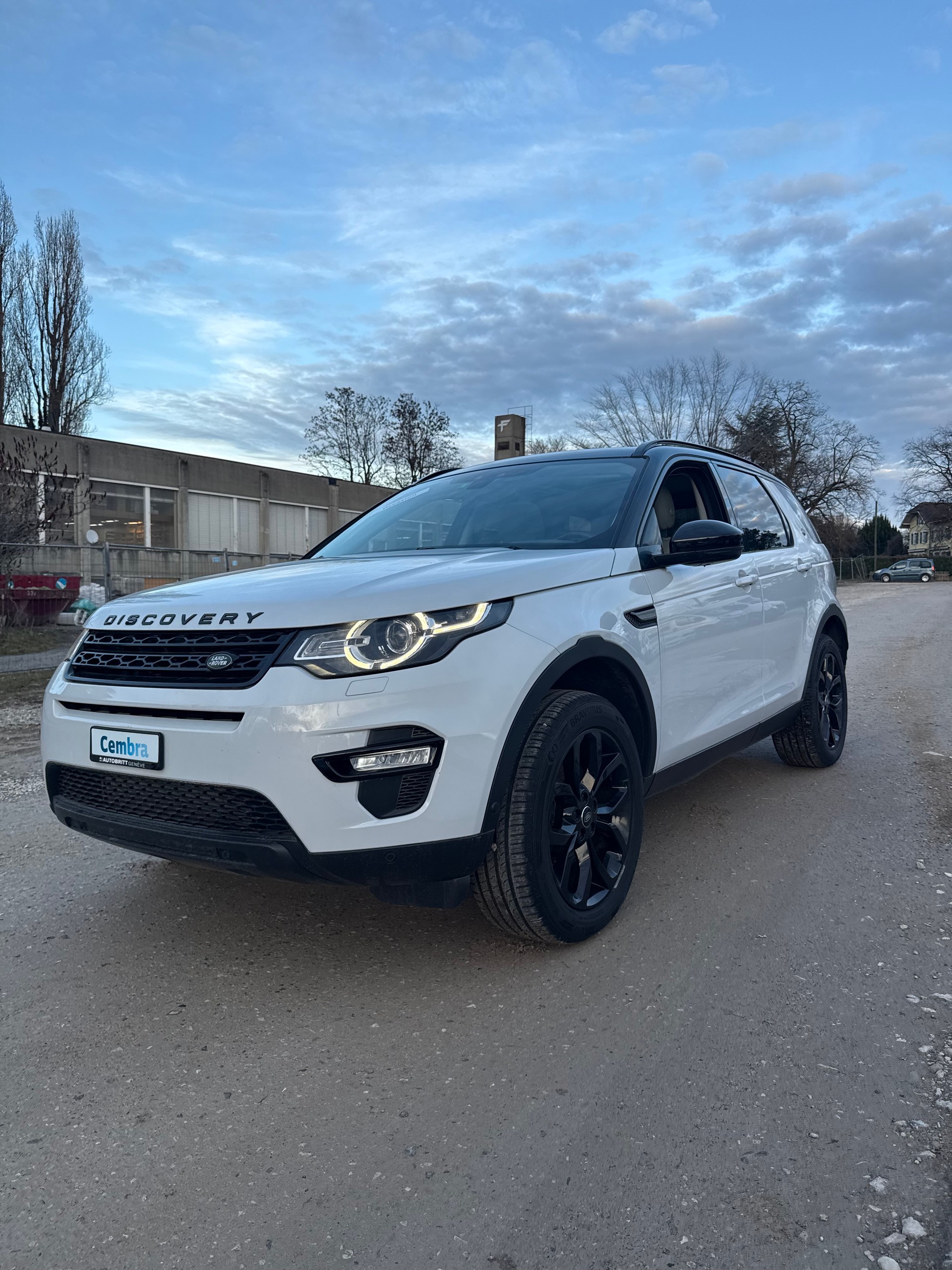 LAND ROVER Discovery Sport 2.0 Si4 HSE Luxury AT9-image-2