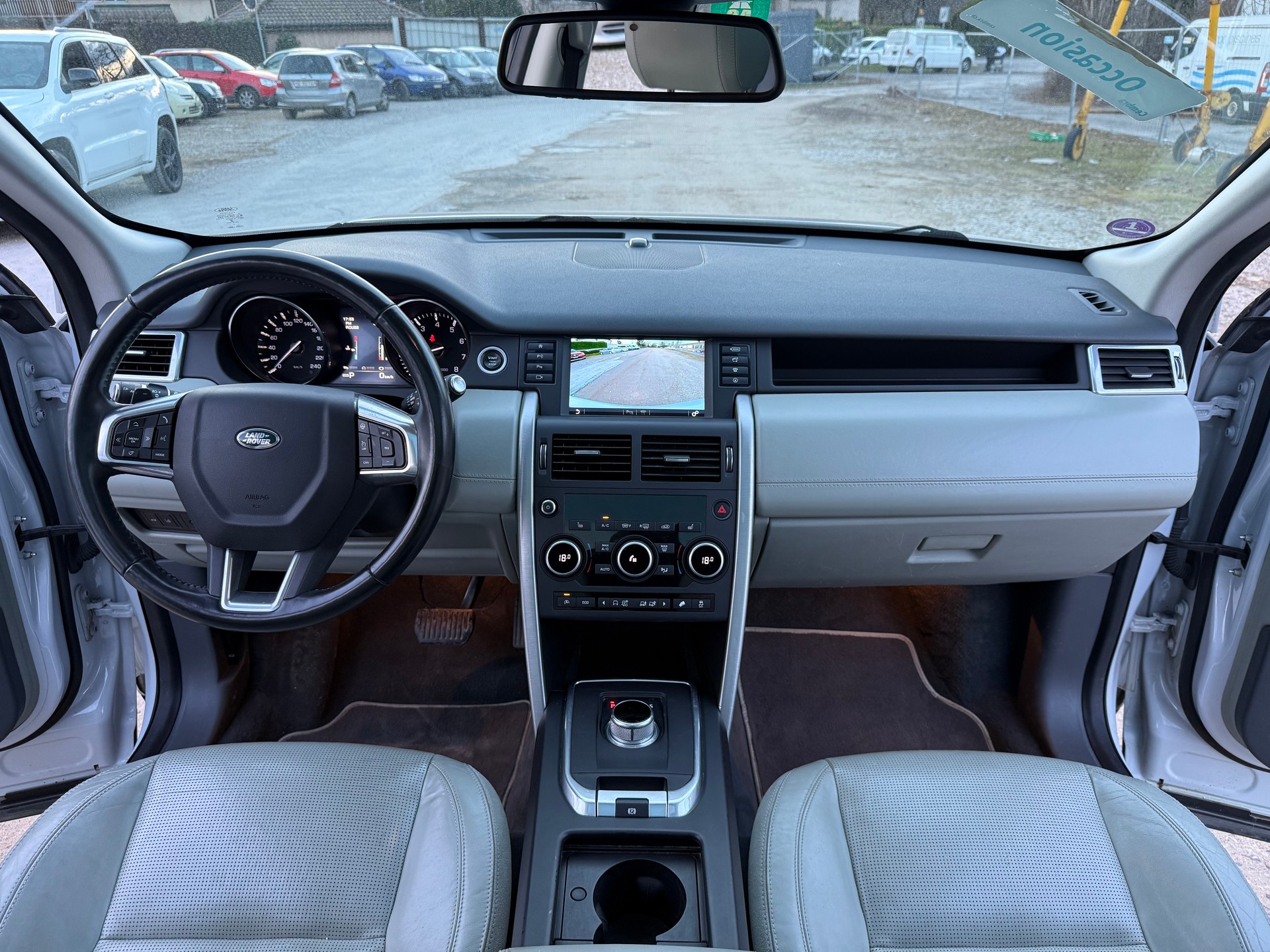 LAND ROVER Discovery Sport 2.0 Si4 HSE Luxury AT9-image-11