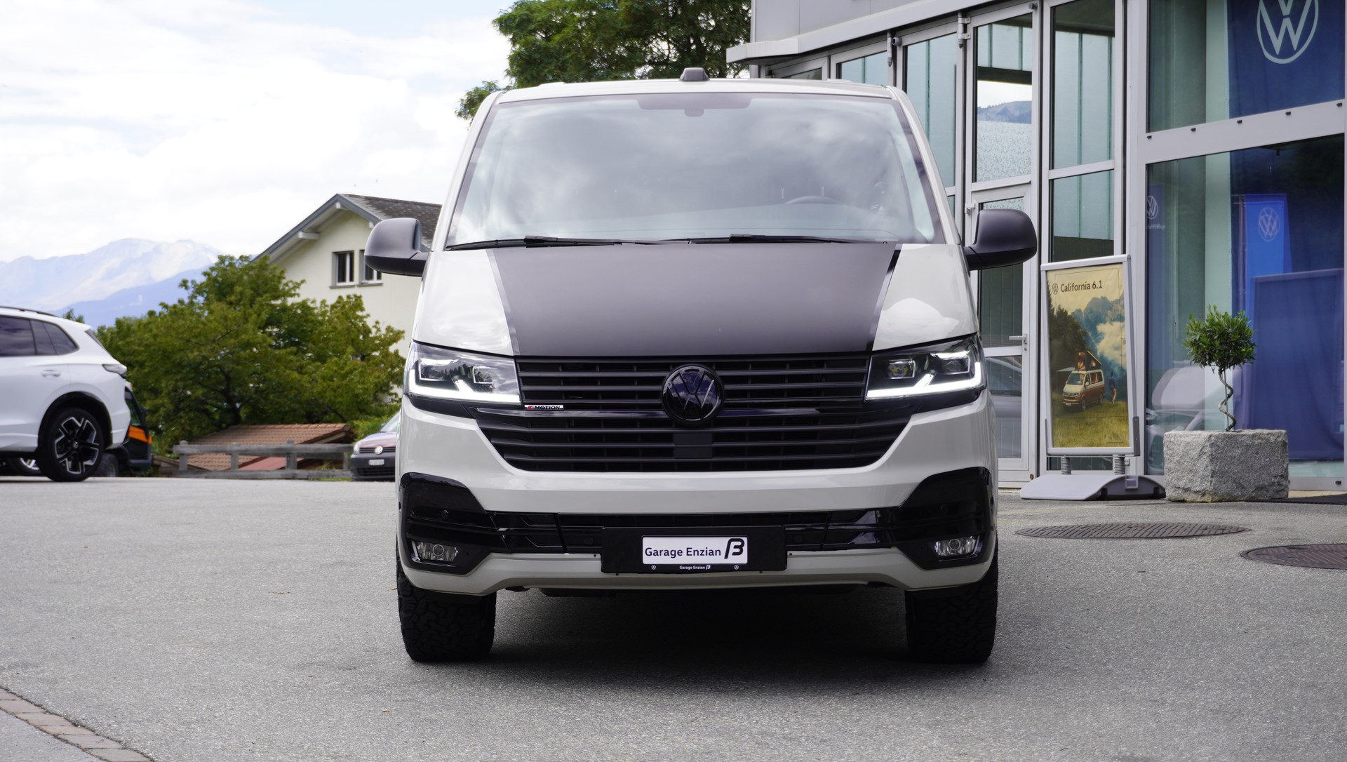 VW T6.1 2.0 TDI Caravelle 4Motion DSG-image-8