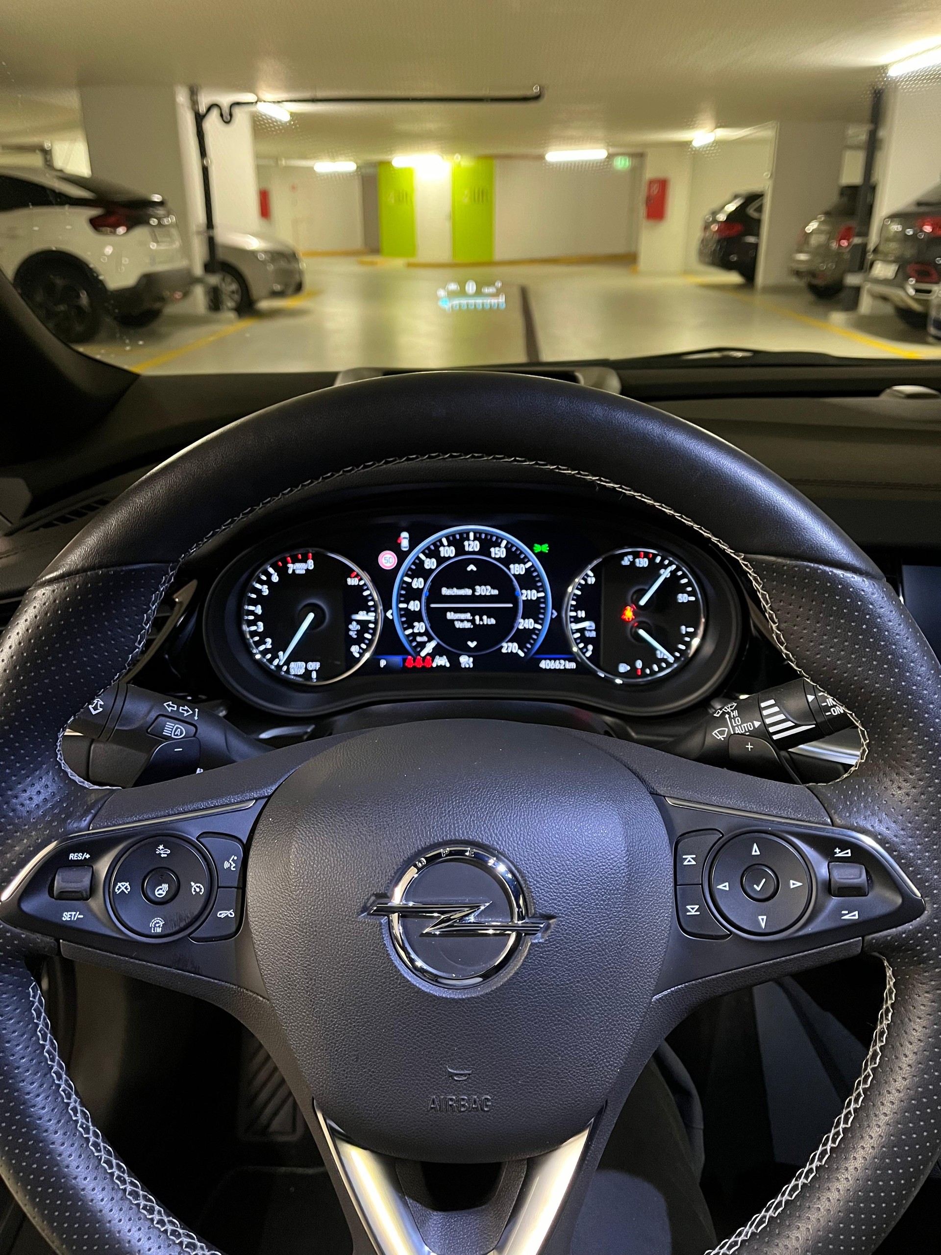 OPEL Insignia 2.0 T Sports Tourer GSi Automatic-image-9