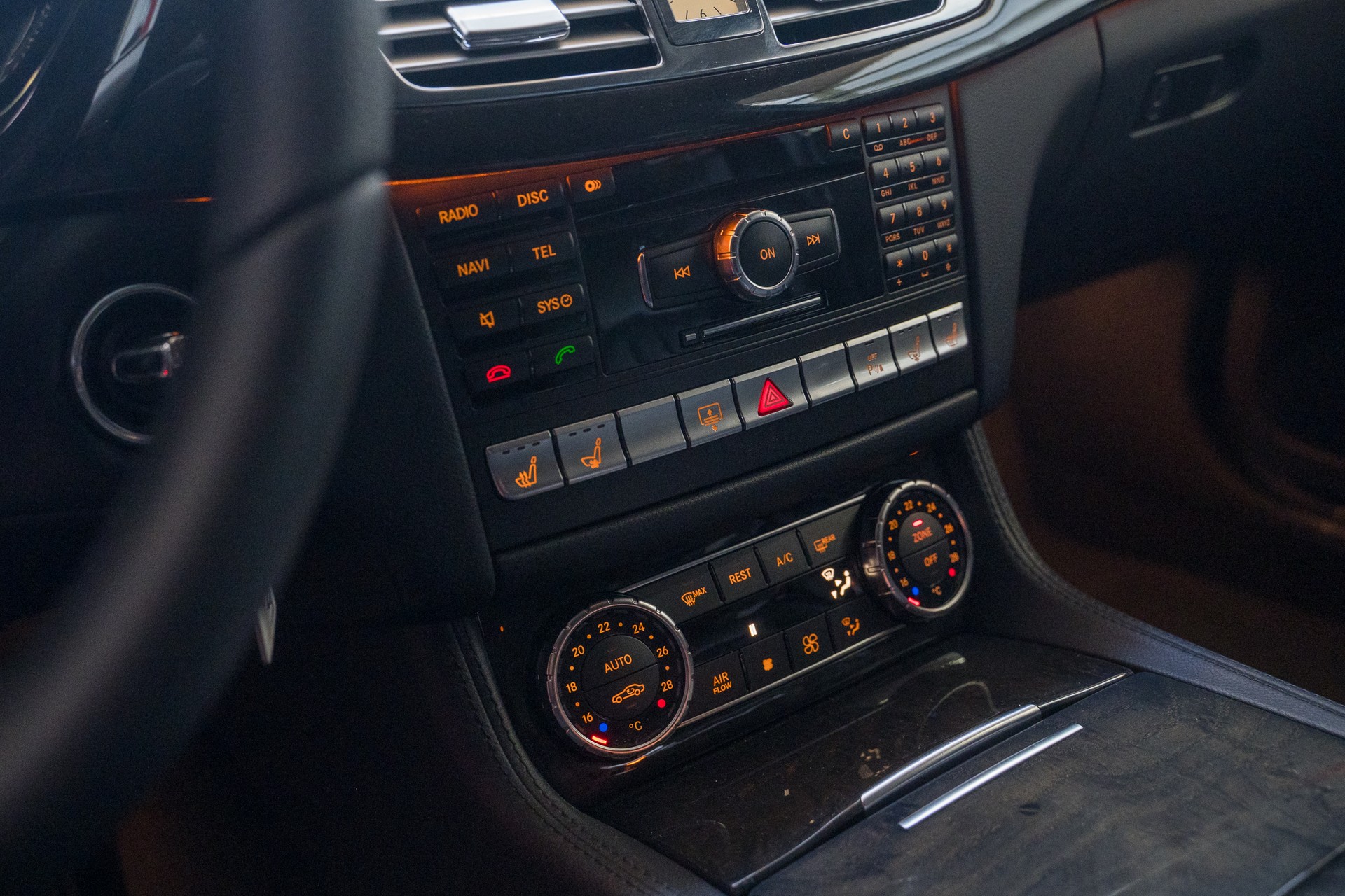 MERCEDES-BENZ CLS 350 CDI 7G-Tronic AMG-Line-image-12
