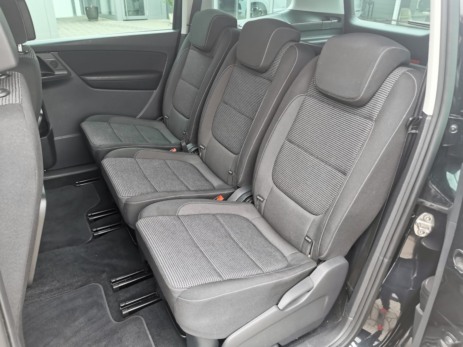 VW Sharan 2.0 TDI SCR Comfortline DSG 4m-image-3