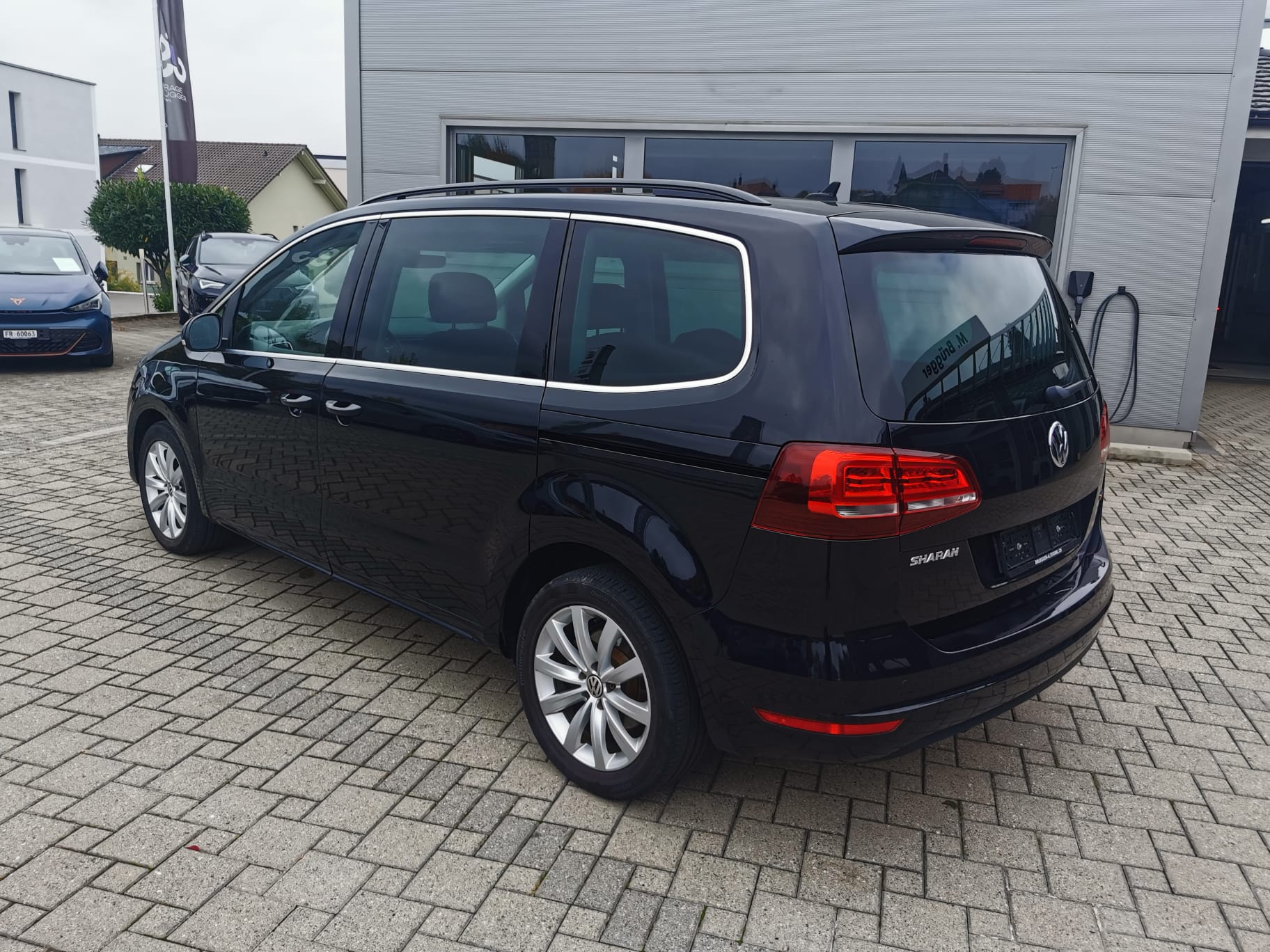 VW Sharan 2.0 TDI SCR Comfortline DSG 4m-image-1