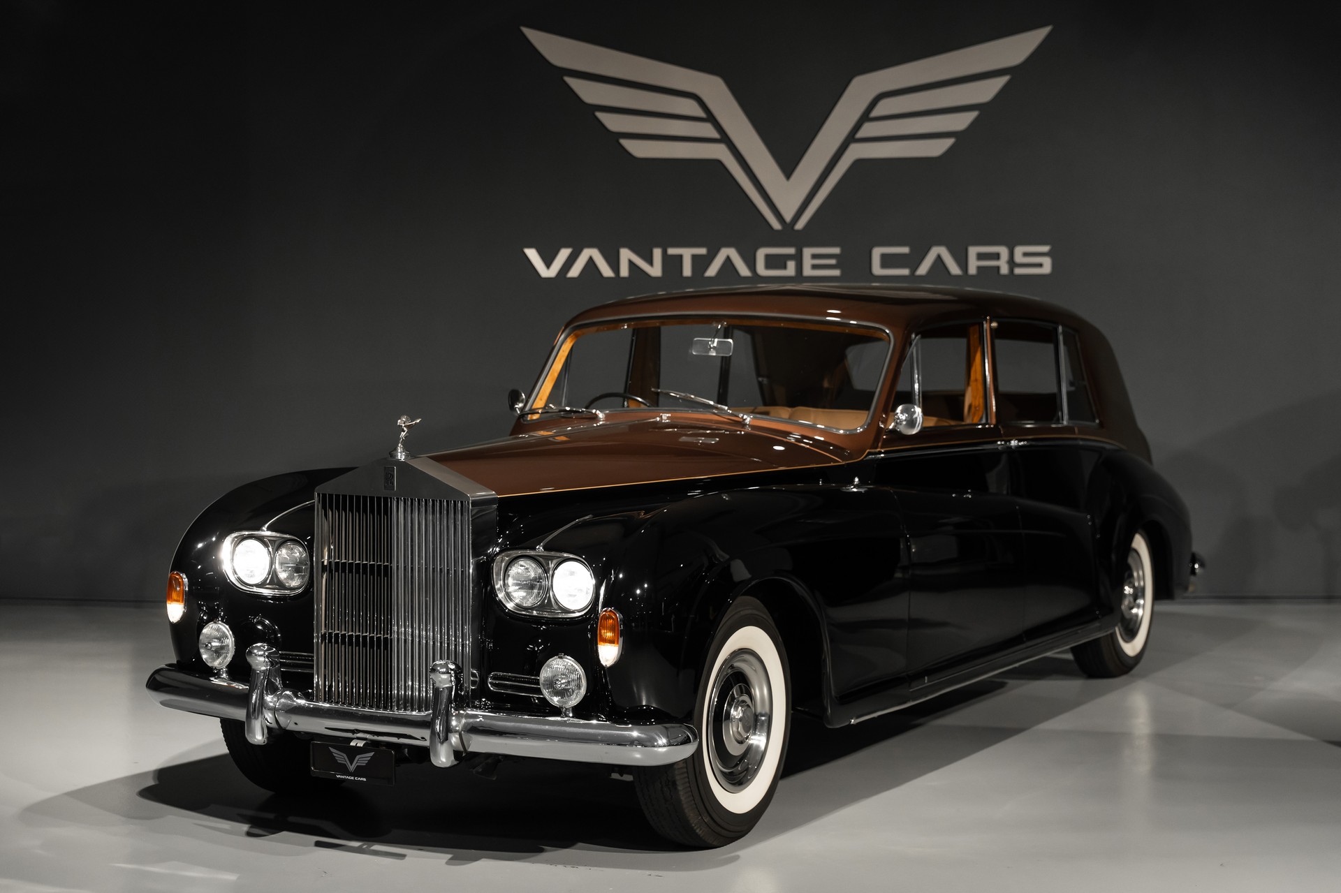 ROLLS-ROYCE Phantom V