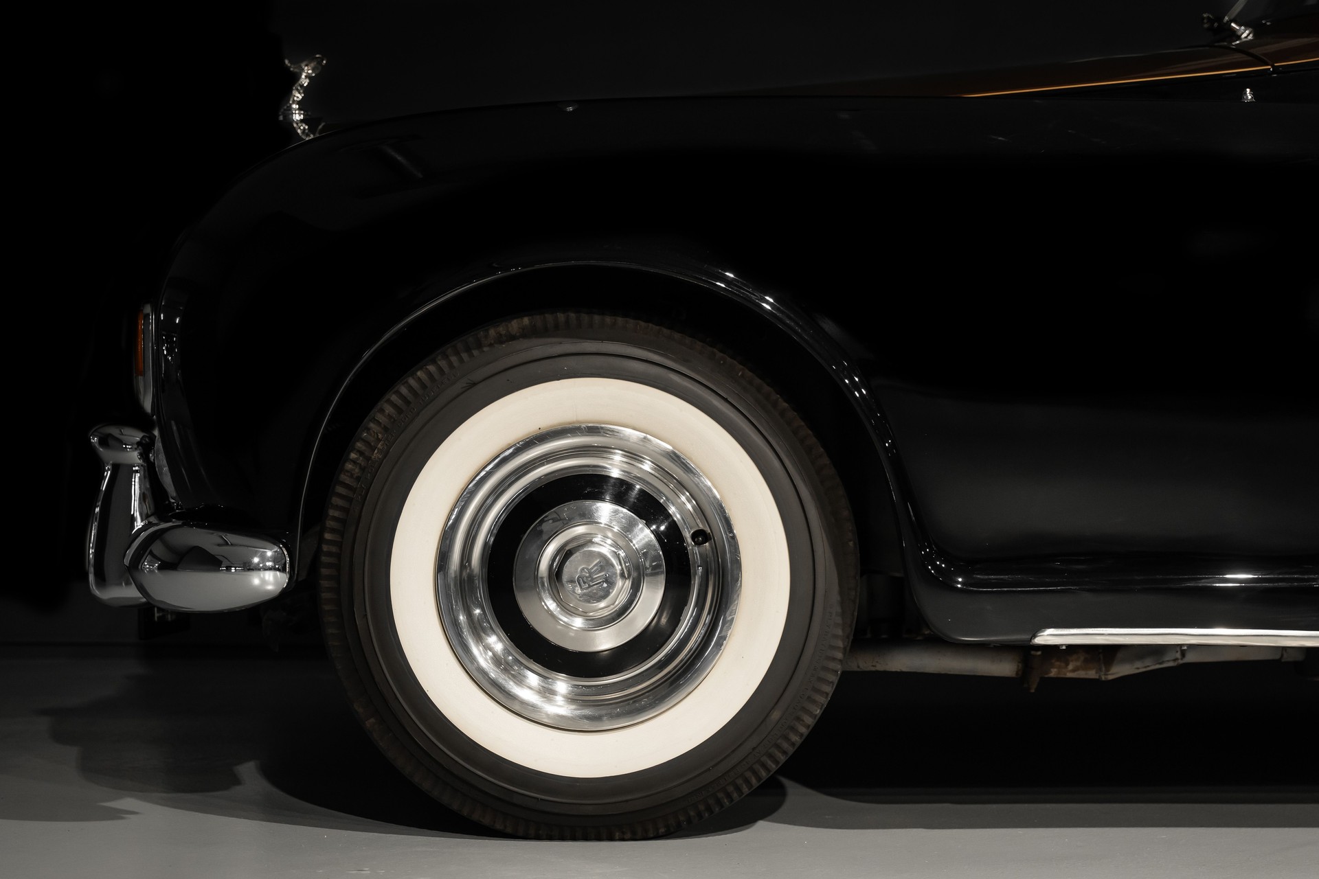ROLLS-ROYCE Phantom V-image-10