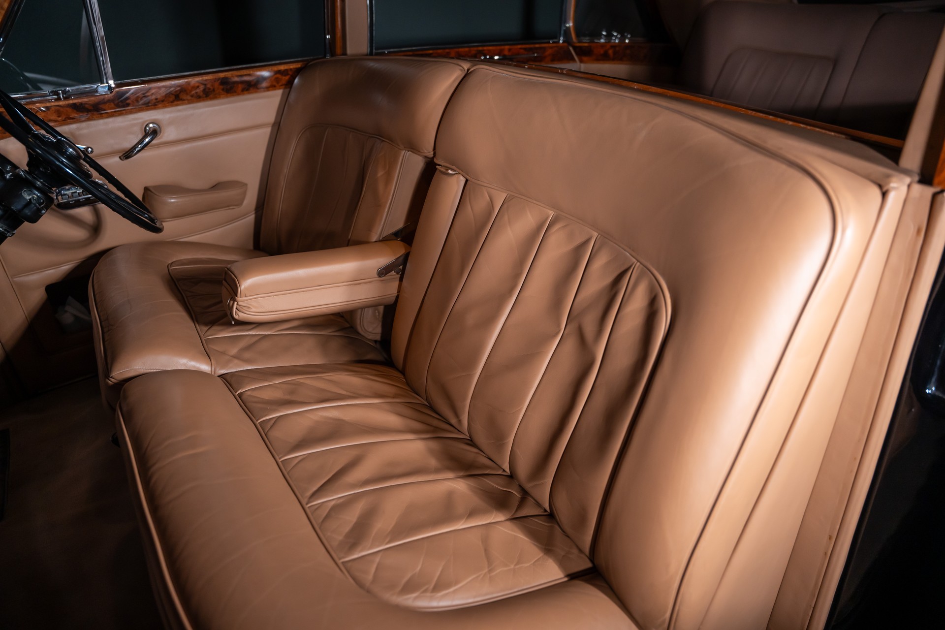 ROLLS-ROYCE Phantom V-image-15