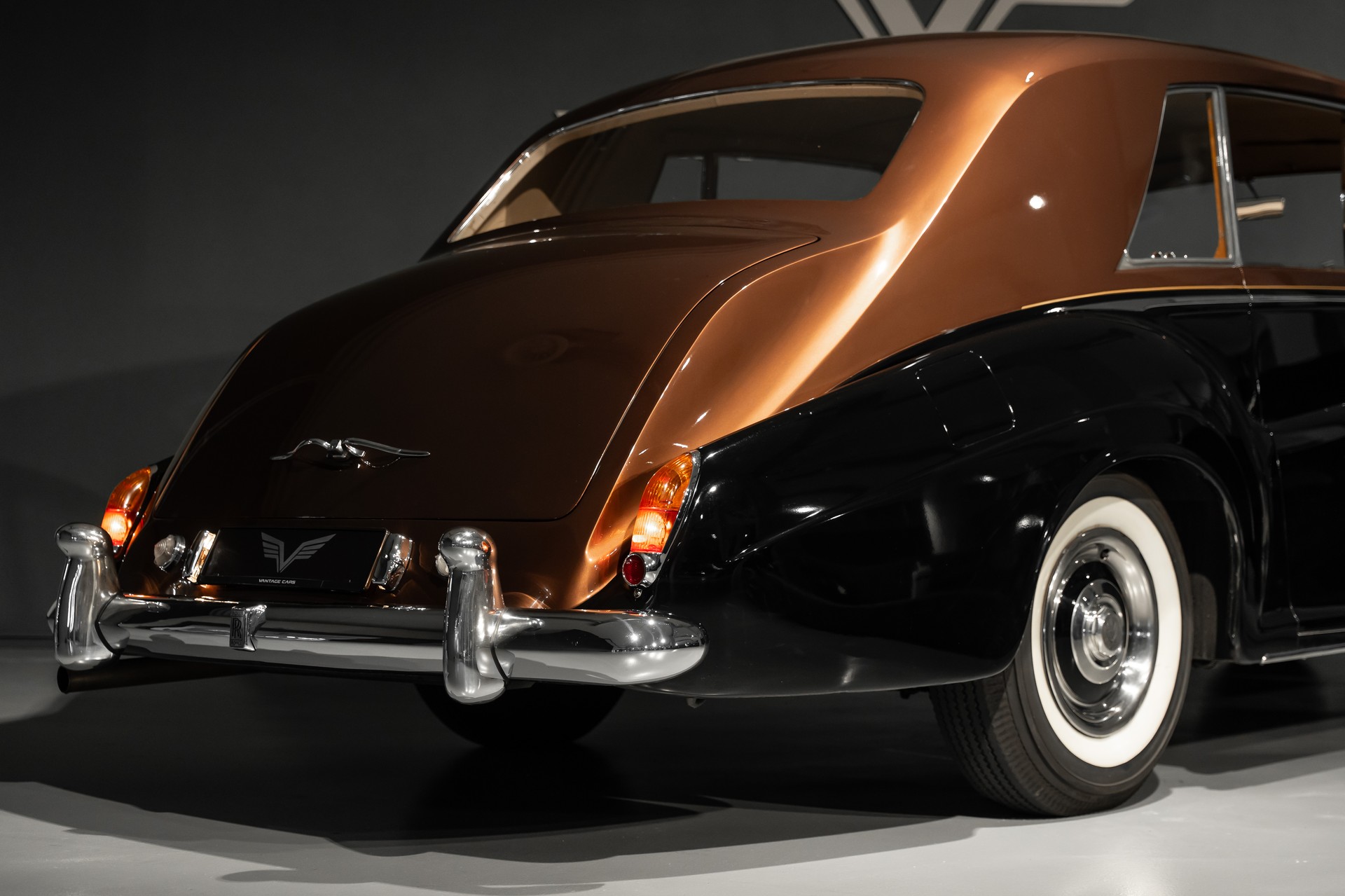 ROLLS-ROYCE Phantom V-image-7