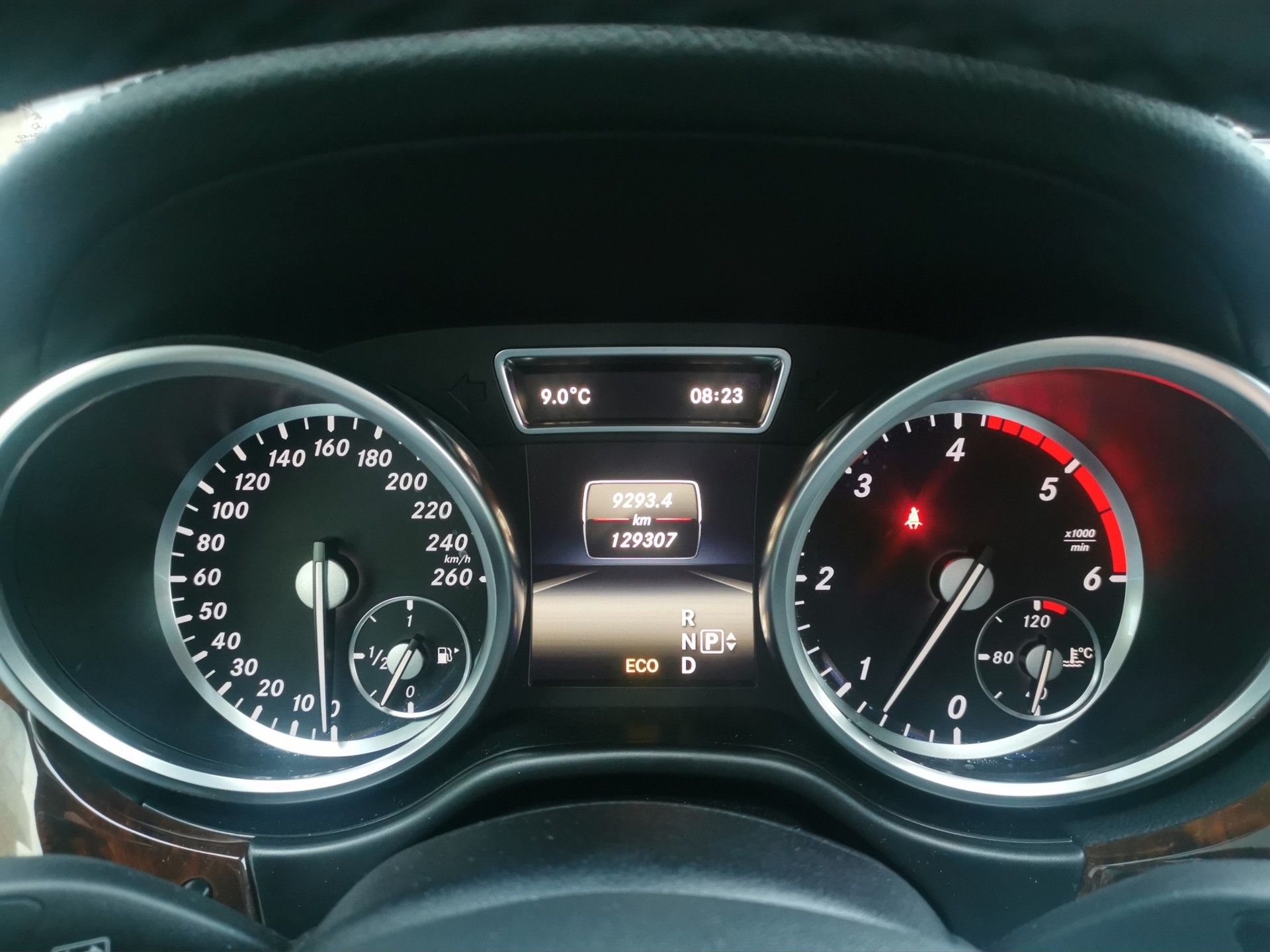 MERCEDES-BENZ GL 350 BlueTEC 4Matic 7G-TRONIC-image-19