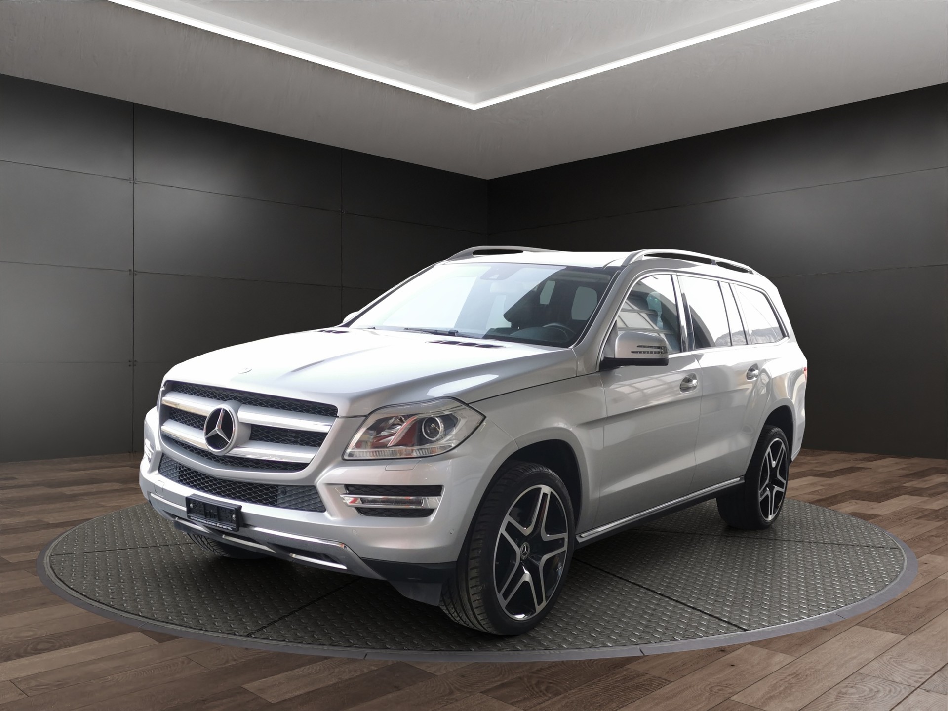 MERCEDES-BENZ GL 350 BlueTEC 4Matic 7G-TRONIC-showroom-element-1