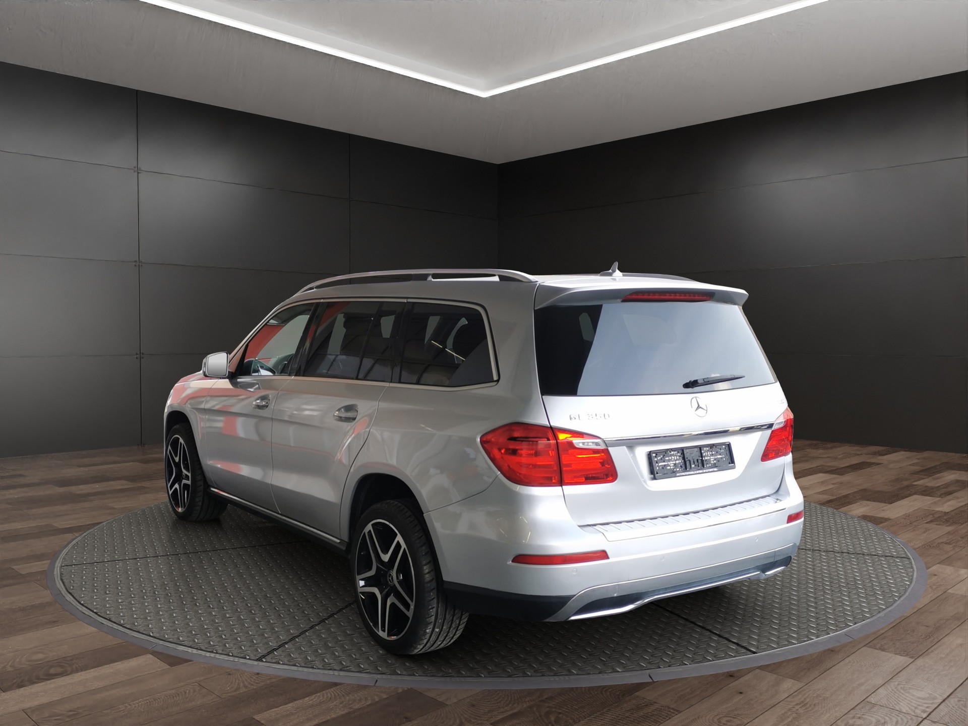 MERCEDES-BENZ GL 350 BlueTEC 4Matic 7G-TRONIC-image-6