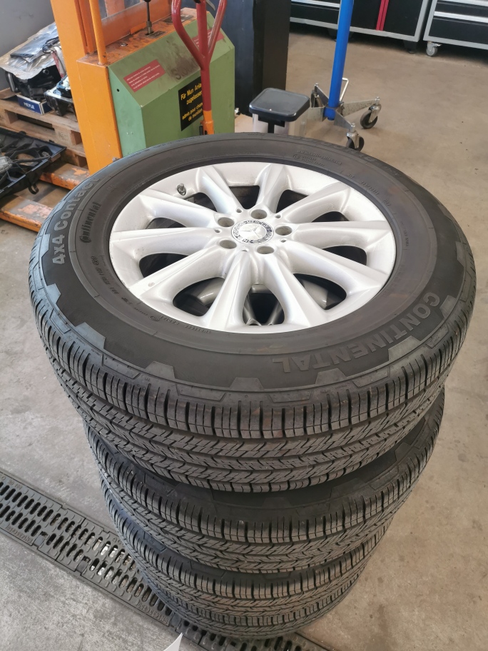 MERCEDES-BENZ GL 350 BlueTEC 4Matic 7G-TRONIC-image-10