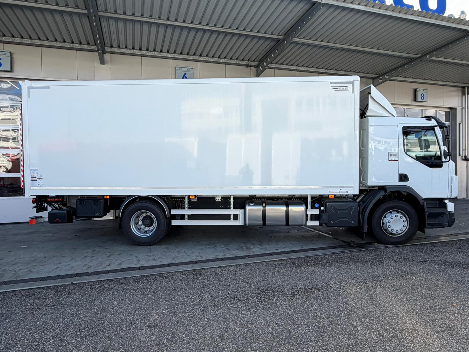 RENAULT D Wide 18.320 4x2-image-3