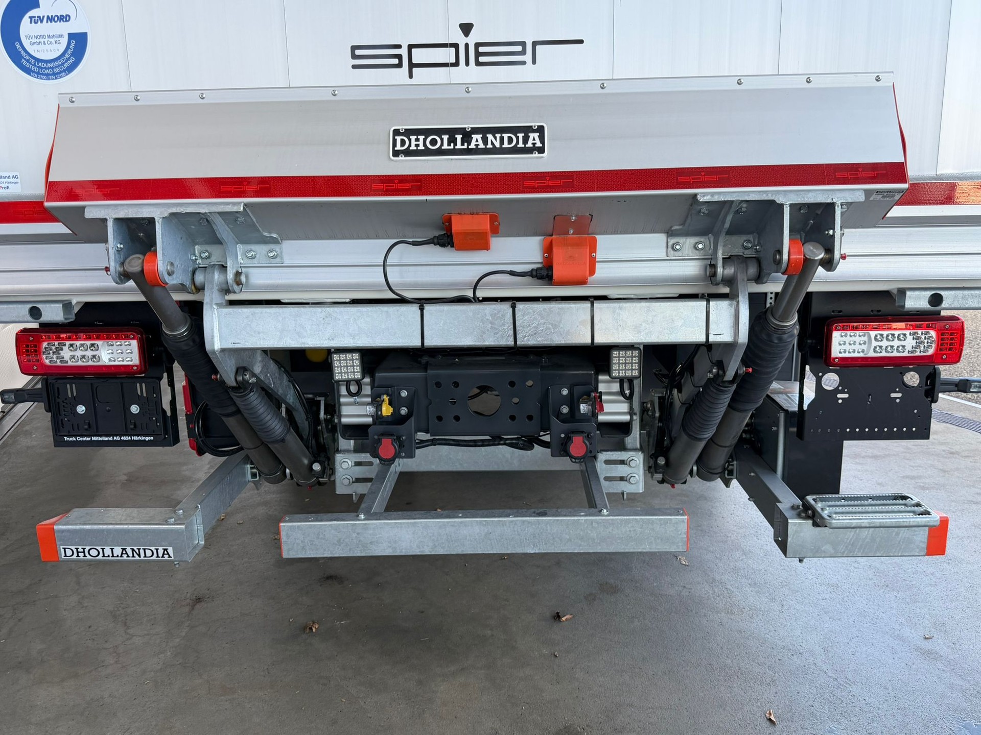 RENAULT D Wide 18.320 4x2-image-9