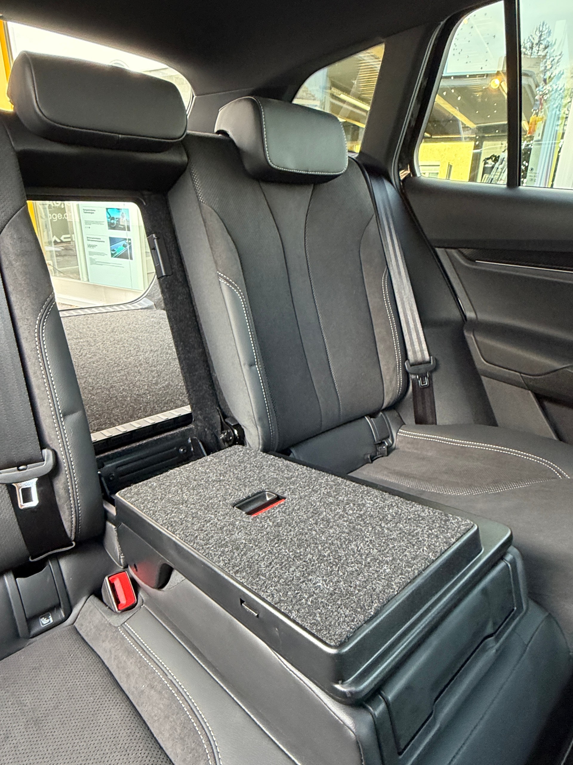 SKODA Enyaq iV 80x SportLine-image-13