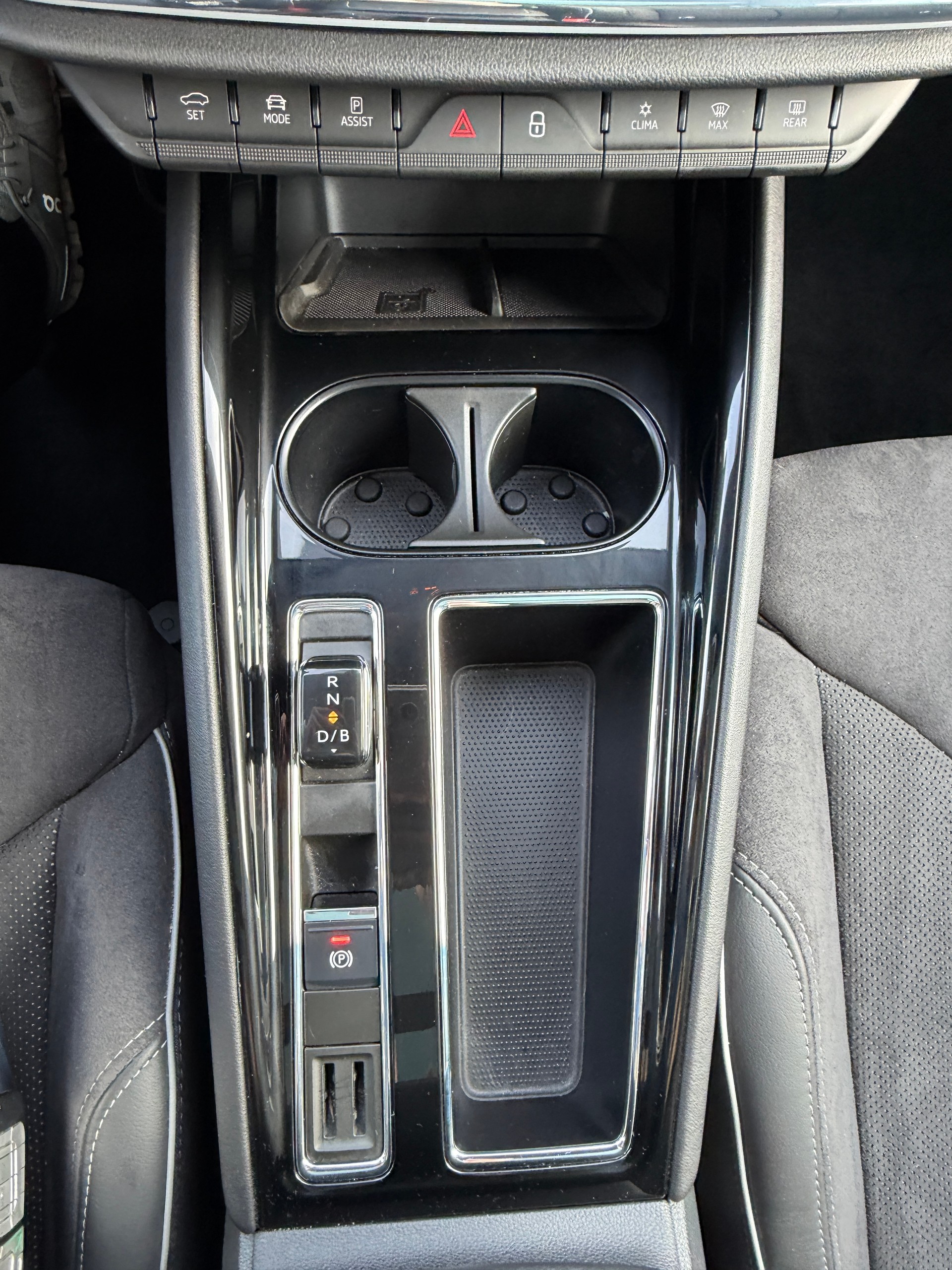 SKODA Enyaq iV 80x SportLine-image-24