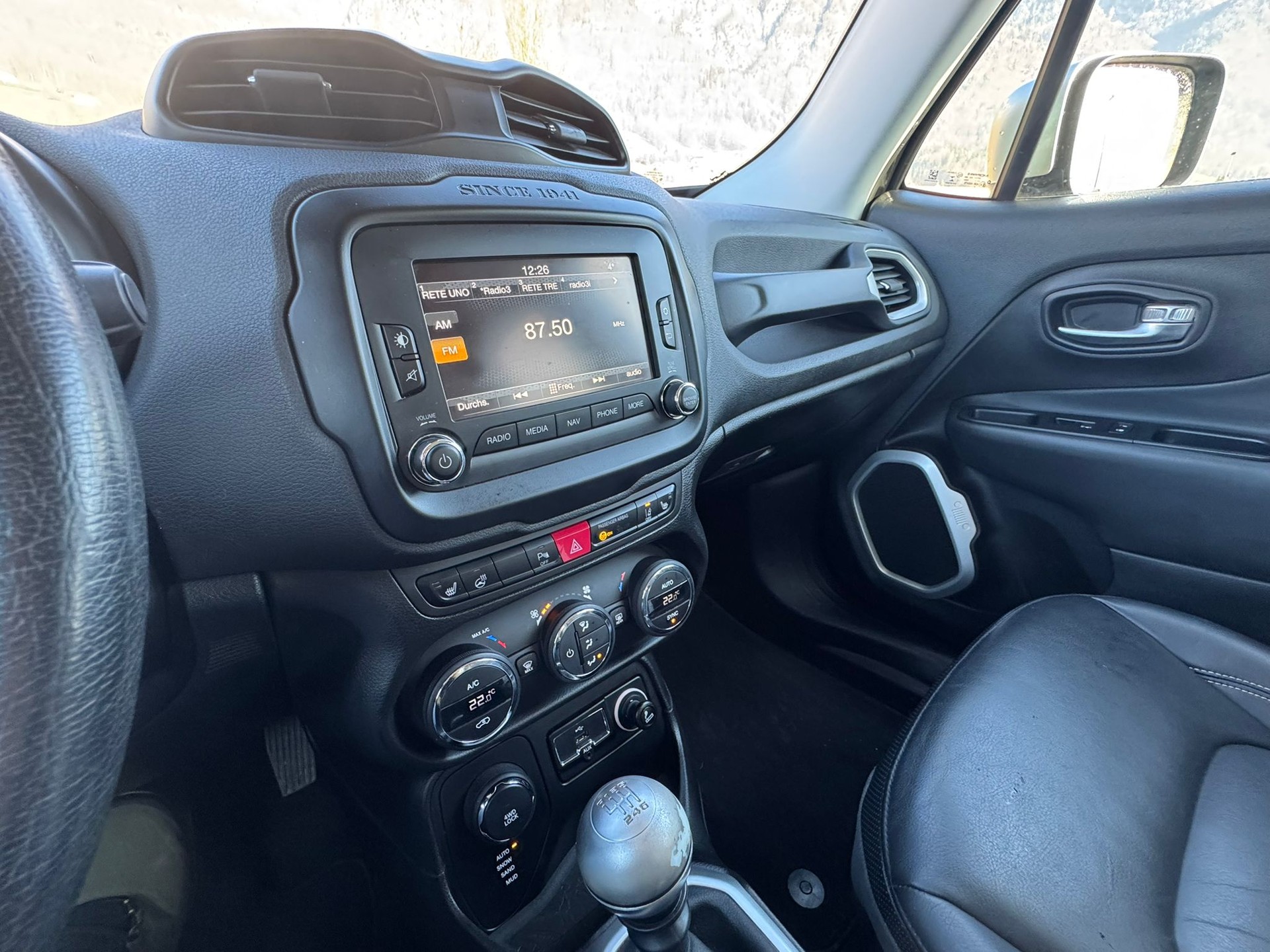JEEP Renegade 2.0 CRD Limited AWD-image-16