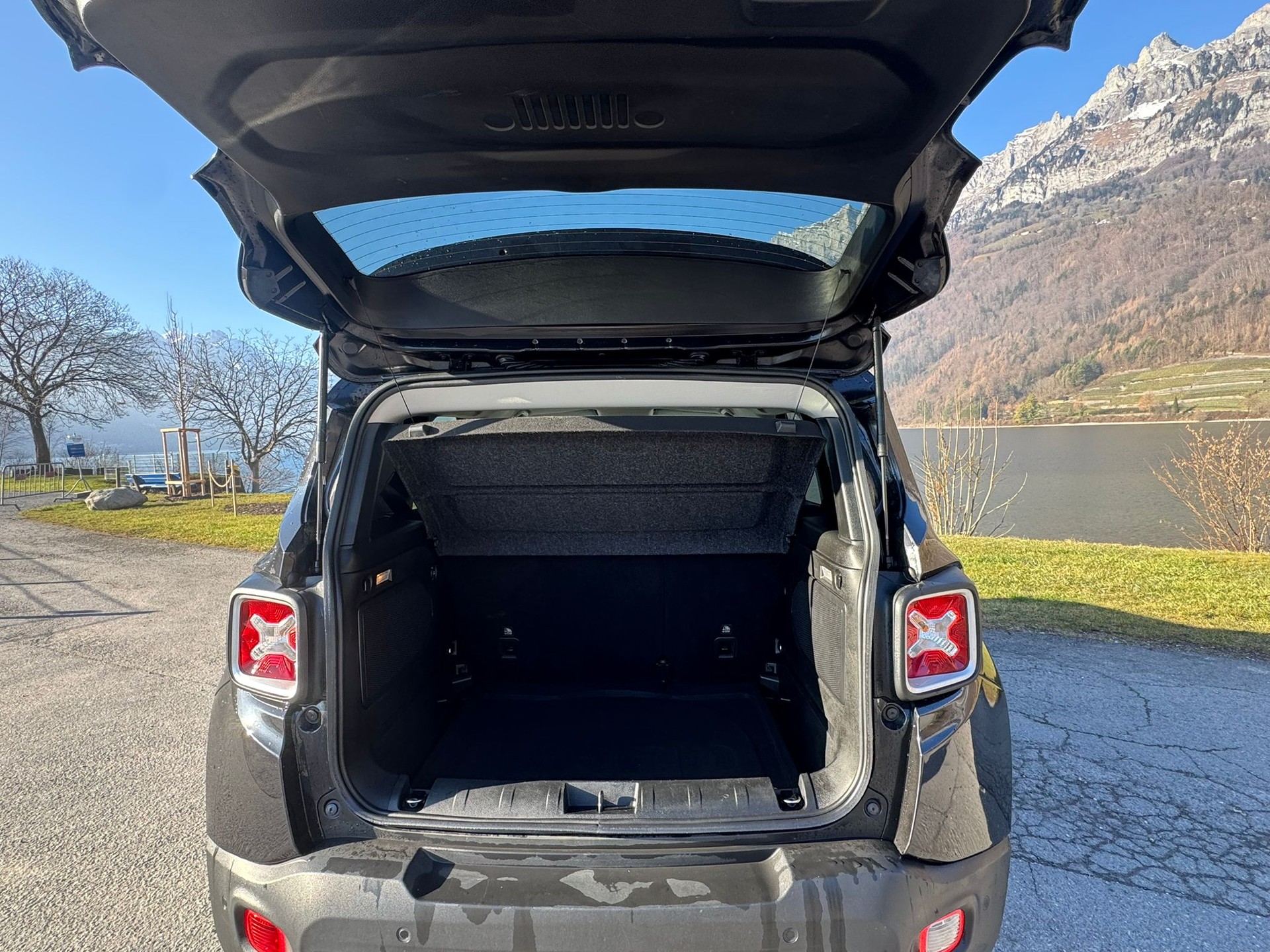 JEEP Renegade 2.0 CRD Limited AWD-image-9
