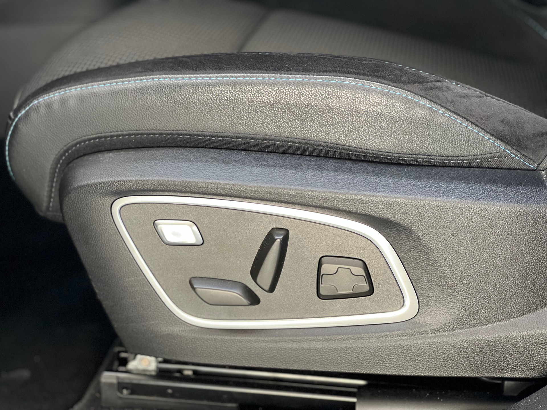 RENAULT Austral iconic esprit Alpine E-Tech-image-9